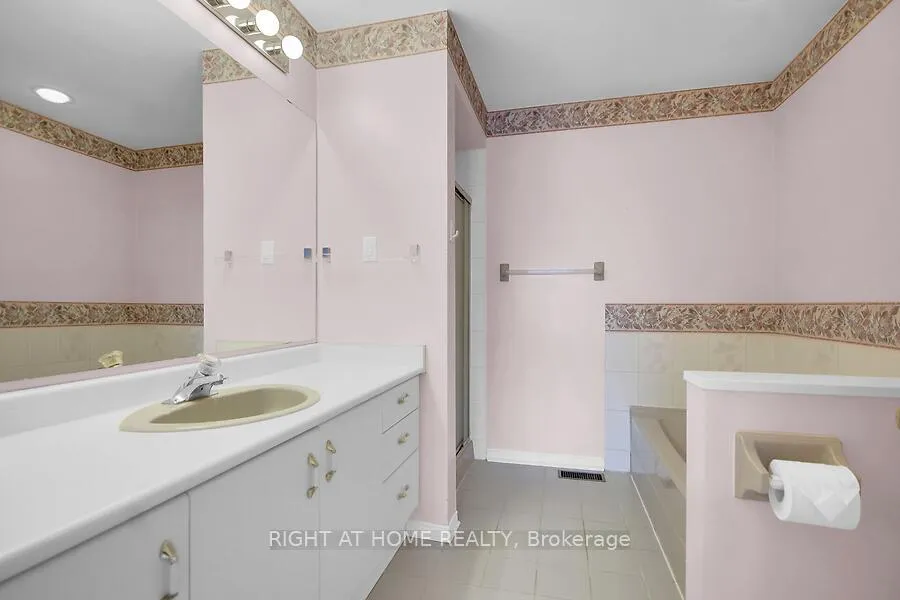 Photo 27 of Unit 17, 38 Kettering, Ottawa, Hunt Club/Western Community — HOMEH