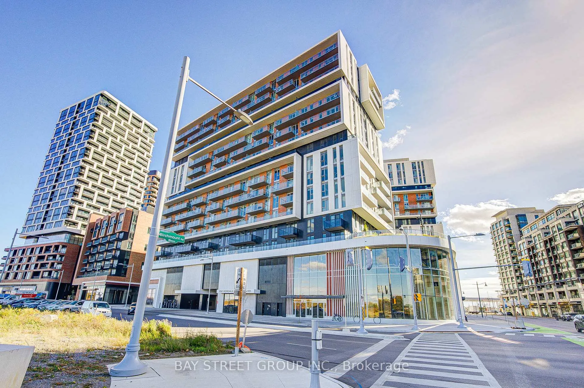 Front of Unit 1204B, 292 Verdale Crossing