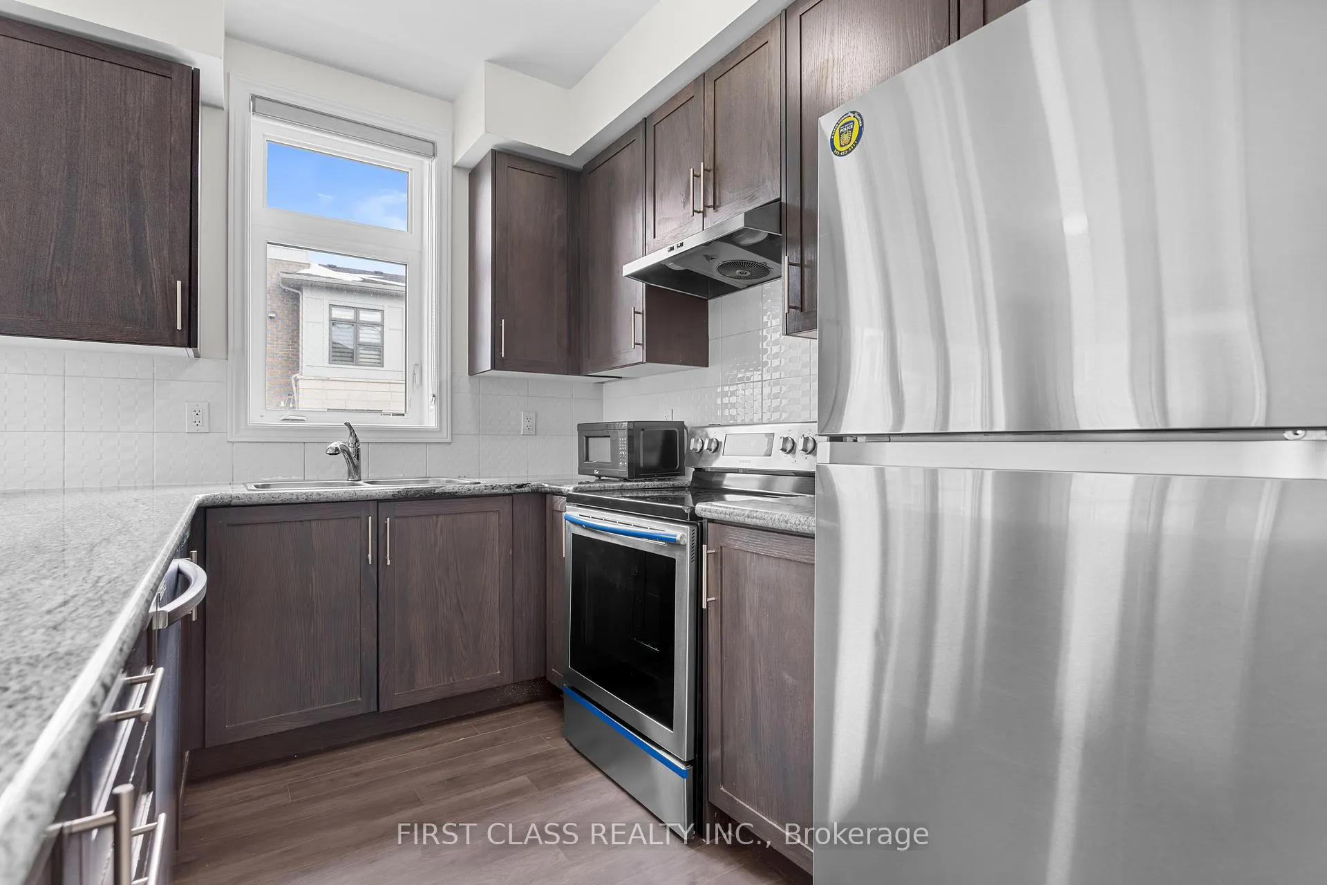 Photo 11 of Unit 508, 40 Halliford Place, Brampton, Goreway Drive Corridor — HOMEH