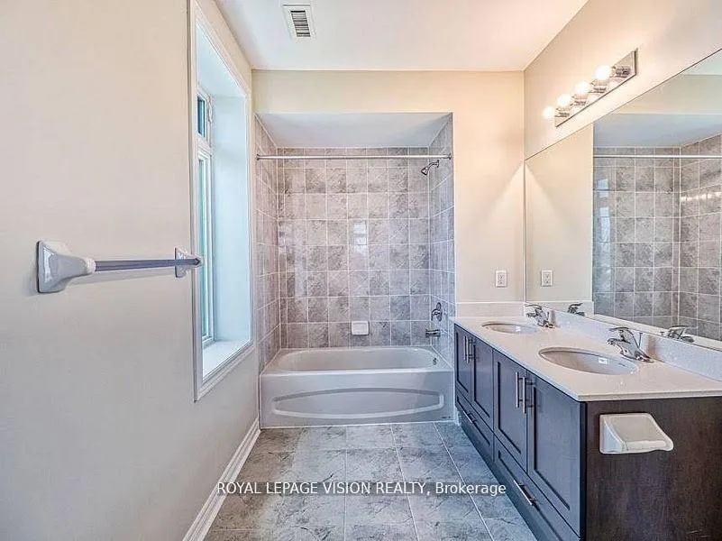 Photo 4 of Unit 605, 39 New Delhi Drive, Markham, Cedarwood — HOMEH