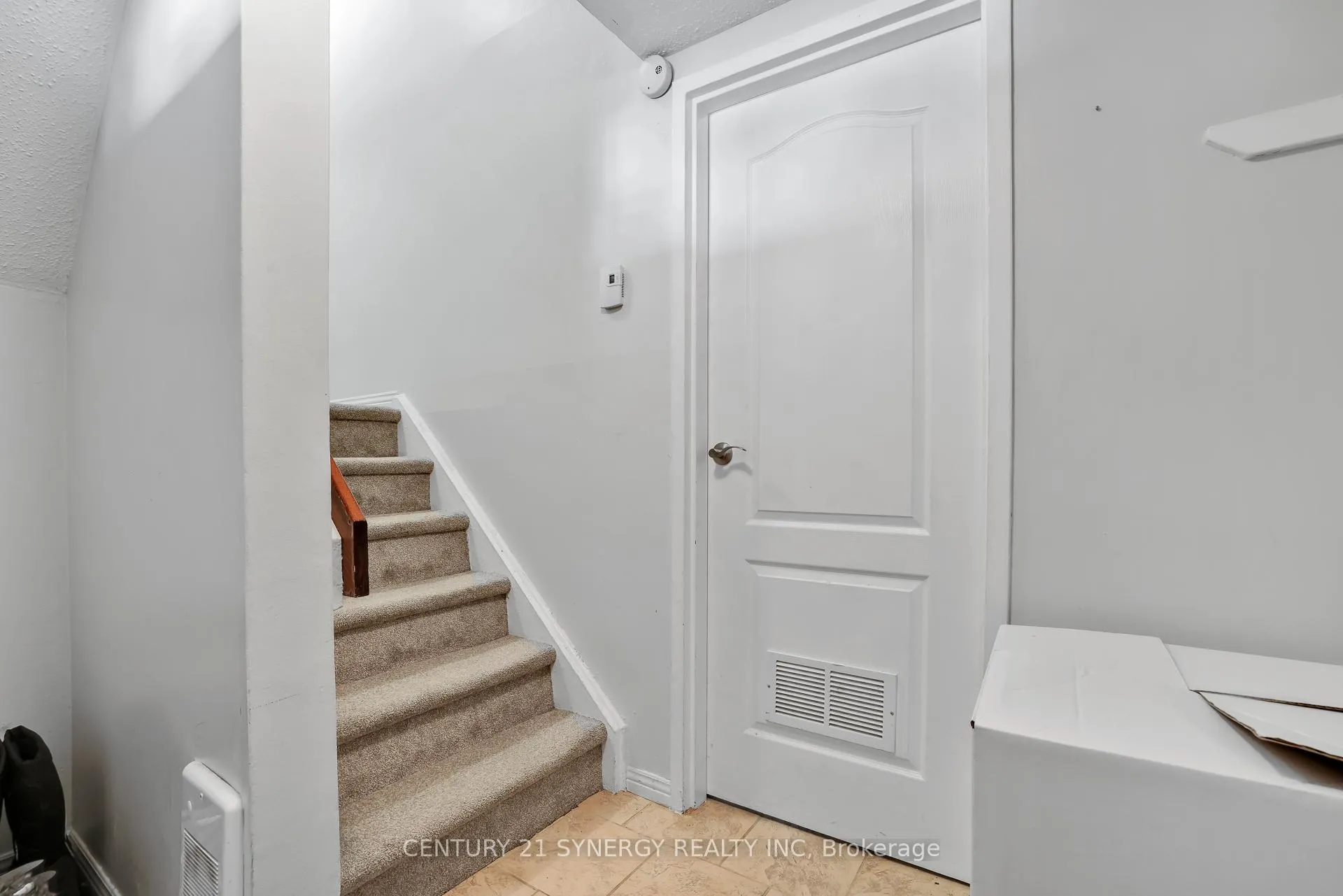 Photo 2 of Unit 17, 3415 Uplands Drive, Ottawa, Hunt Club — HOMEH