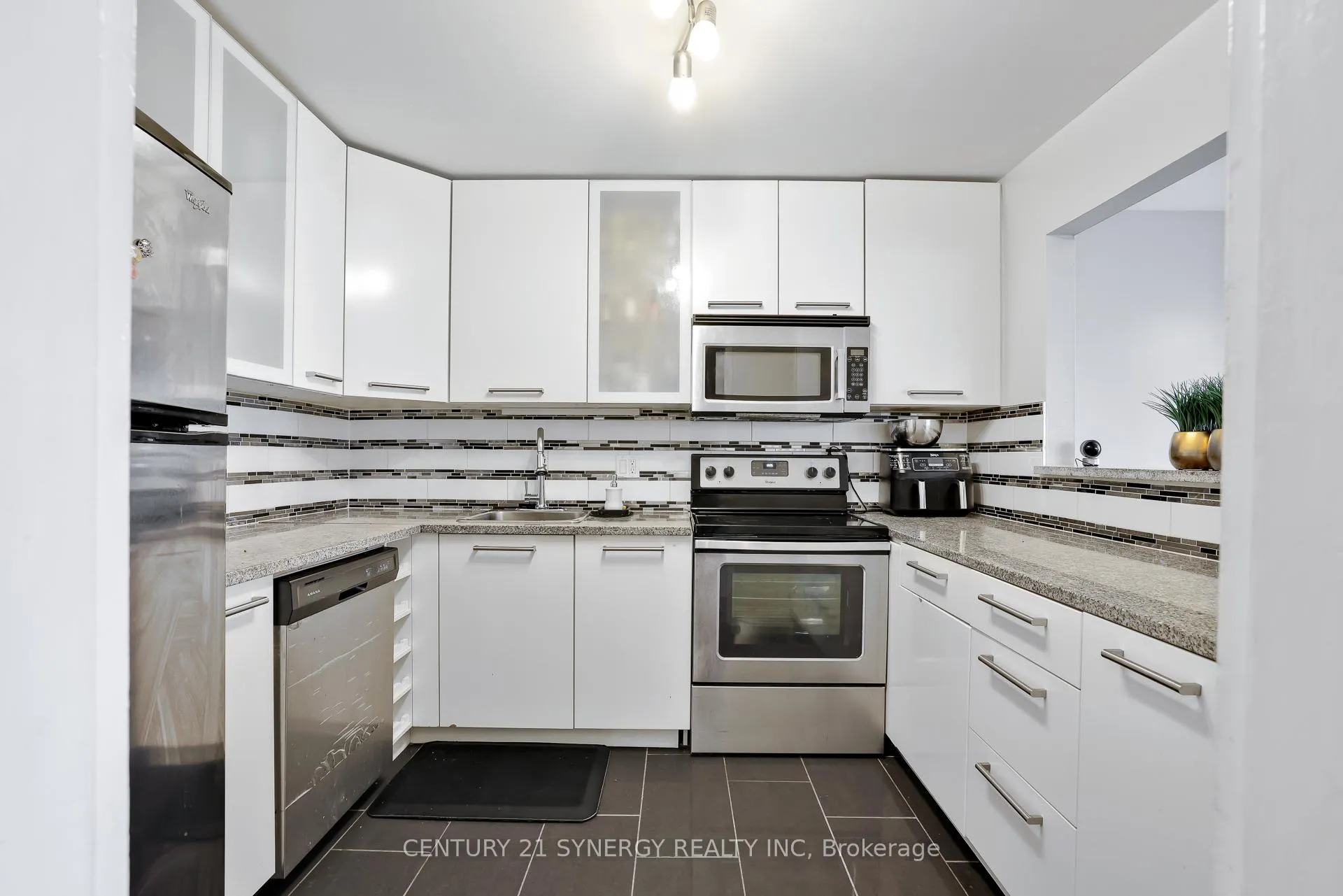 Photo 14 of Unit 17, 3415 Uplands Drive, Ottawa, Hunt Club — HOMEH