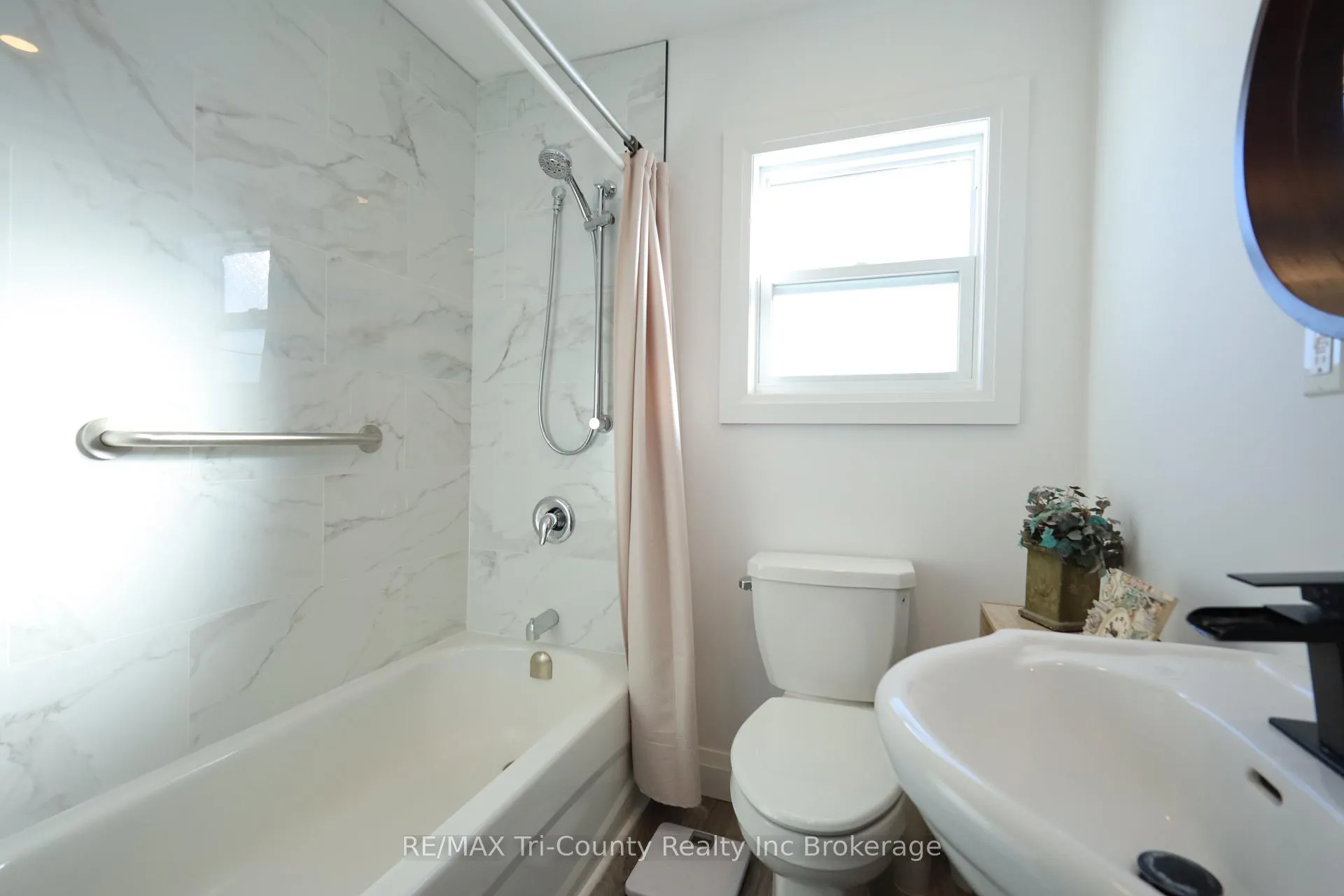 Photo 12 of 564 5th Concession ENR Road, Norfolk, Rural Houghton — HOMEH
