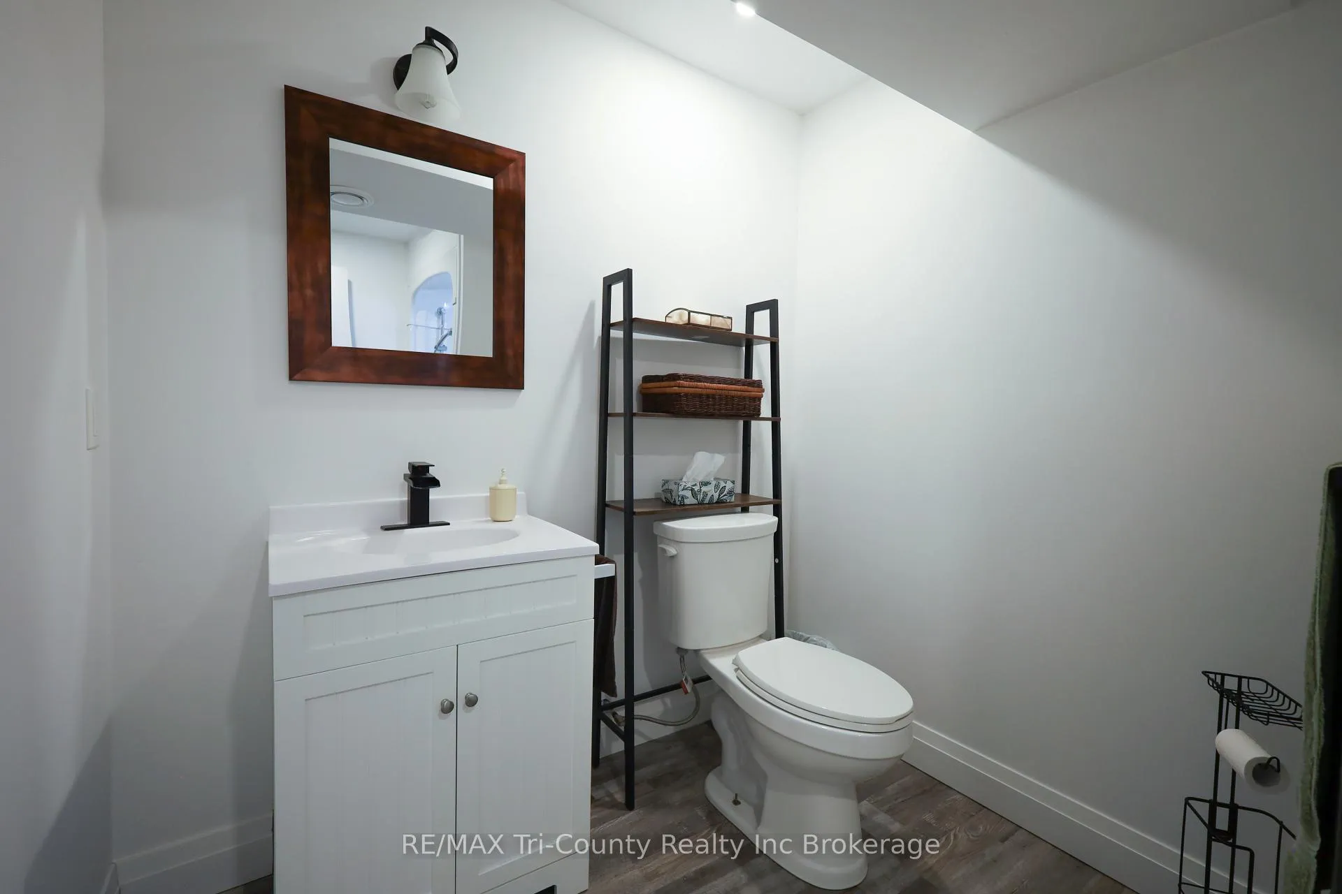 Photo 24 of 564 5th Concession ENR Road, Norfolk, Rural Houghton — HOMEH