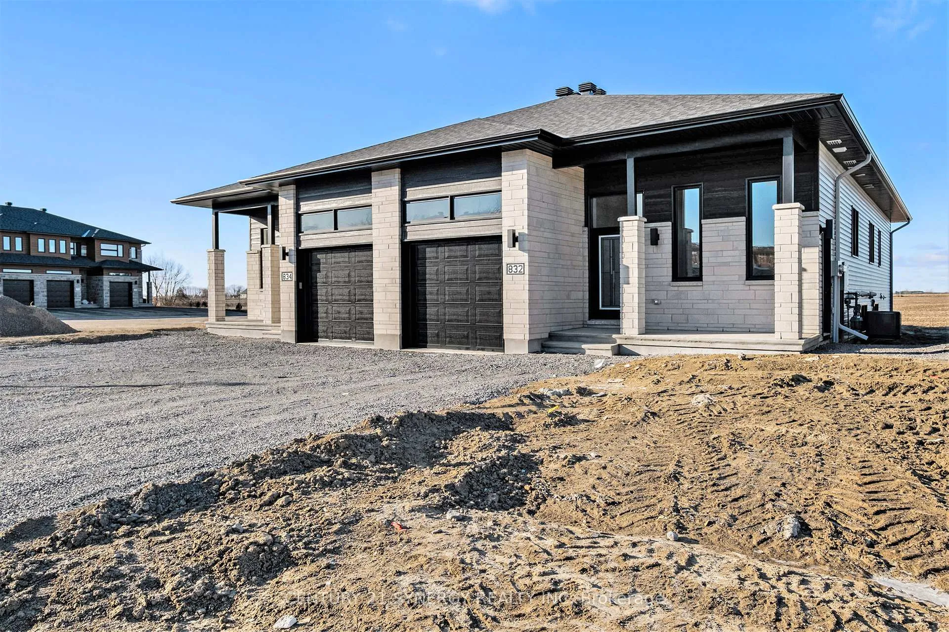 Photo 2 of Unit B, 257 Argile Street, Casselman — HOMEH