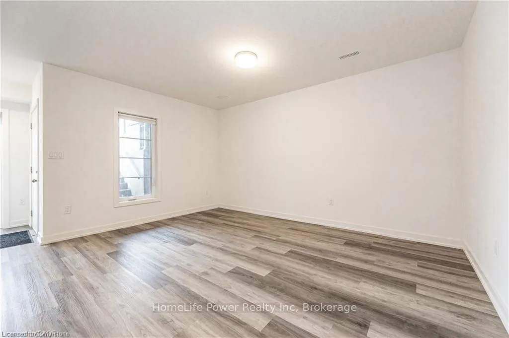 Photo 2 of Unit 49, 205 West Oak Trail, Kitchener — HOMEH
