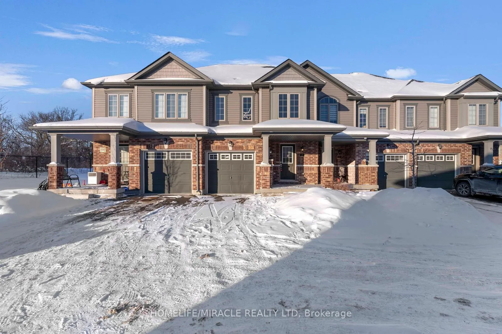Front of Unit 3, 570 Linden Drive