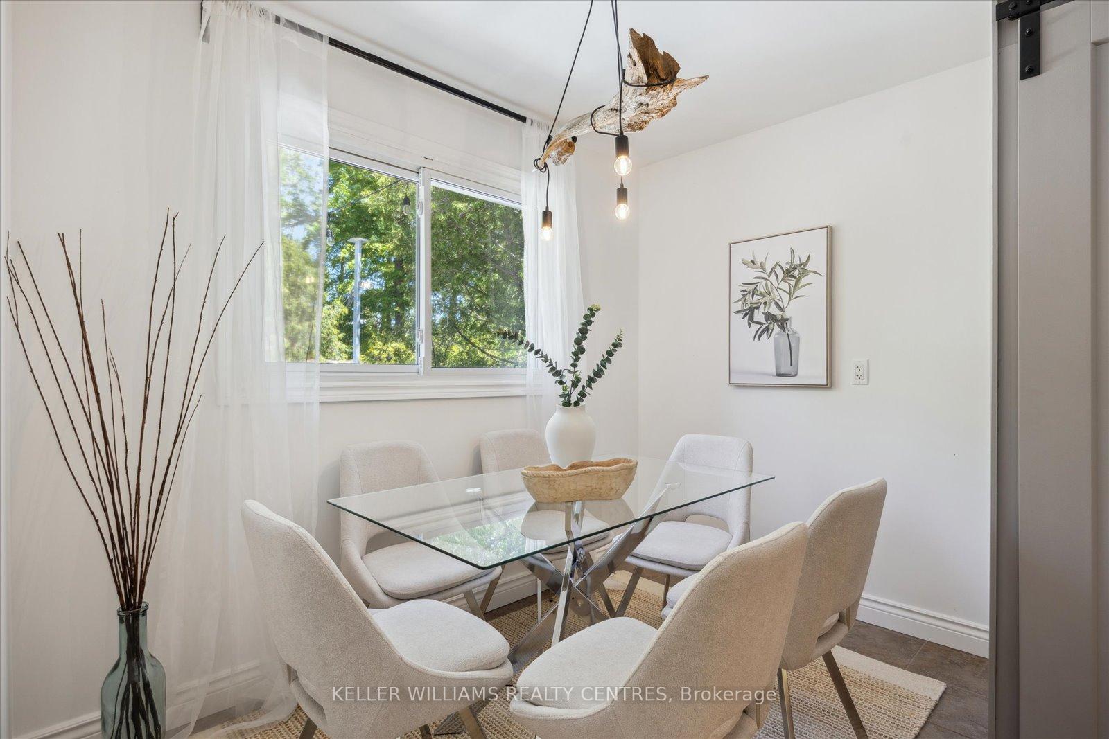 Photo 5 of 26 Evans Avenue, Georgina, Sutton & Jackson's Point — HOMEH