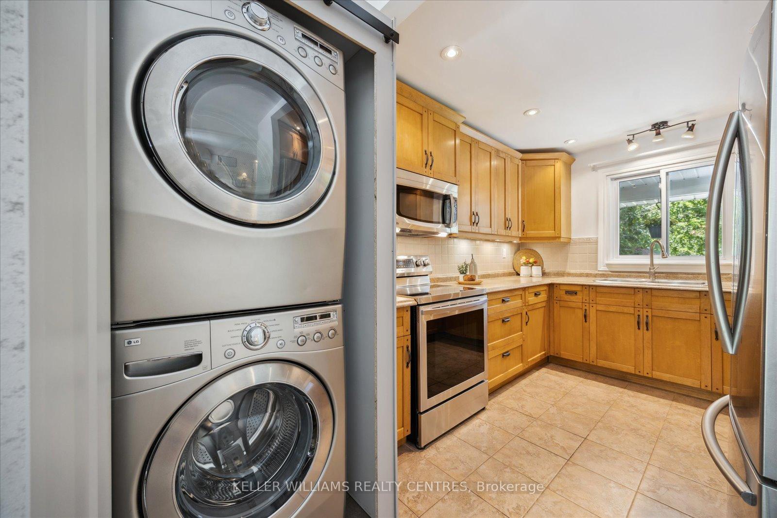 Photo 9 of 26 Evans Avenue, Georgina, Sutton & Jackson's Point — HOMEH