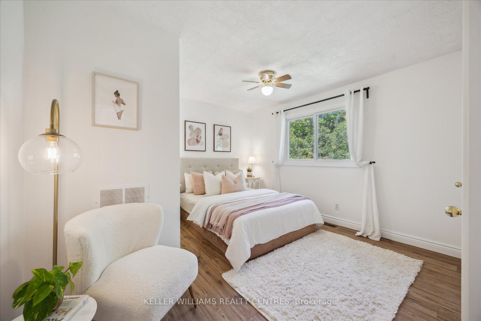 Photo 10 of 26 Evans Avenue, Georgina, Sutton & Jackson's Point — HOMEH
