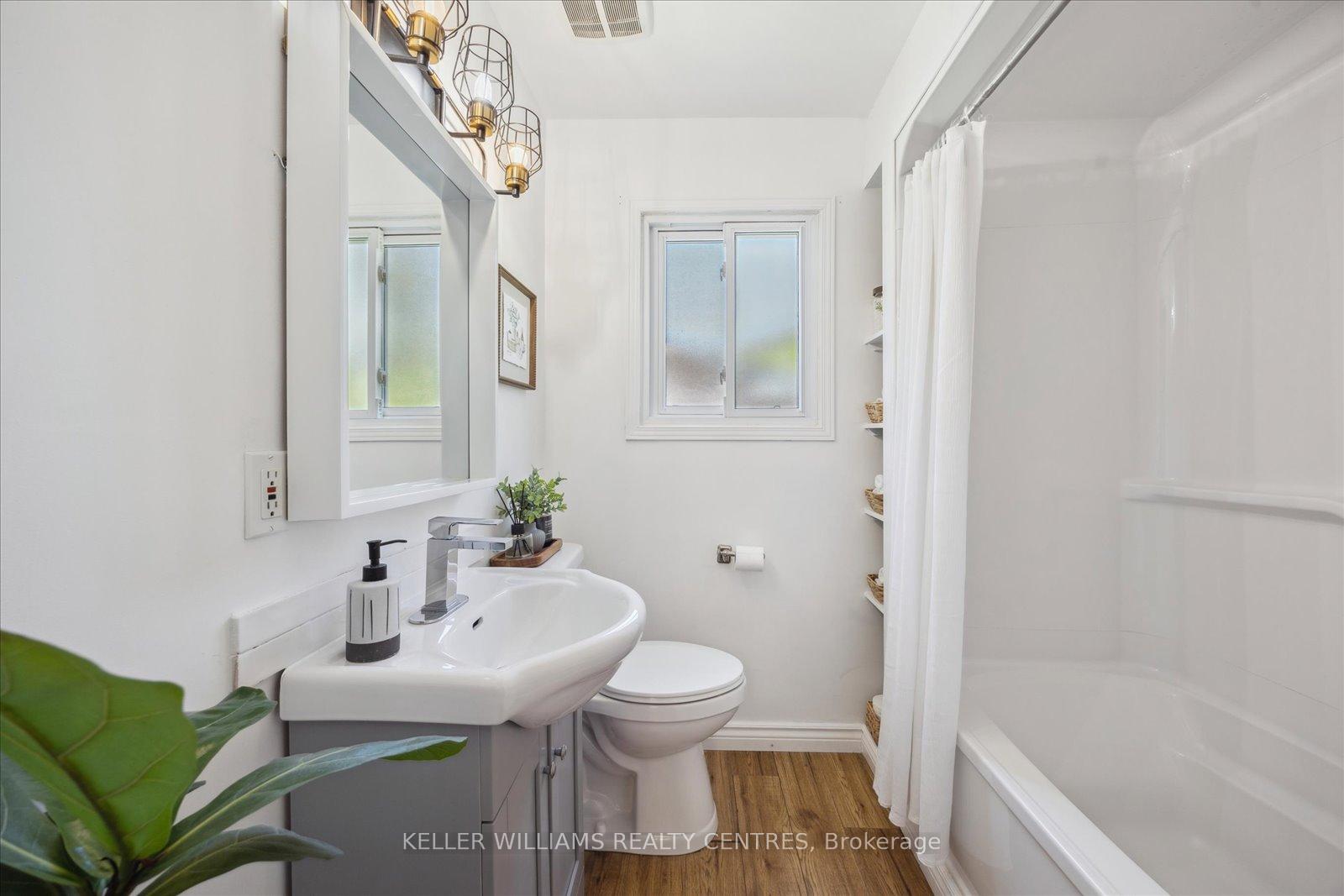 Photo 13 of 26 Evans Avenue, Georgina, Sutton & Jackson's Point — HOMEH