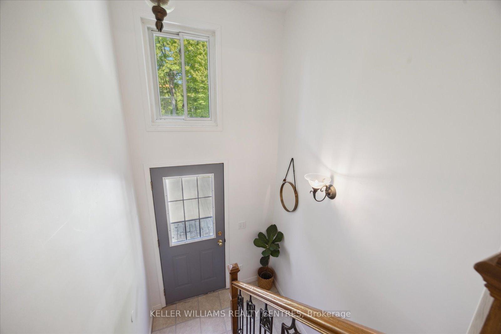 Photo 14 of 26 Evans Avenue, Georgina, Sutton & Jackson's Point — HOMEH