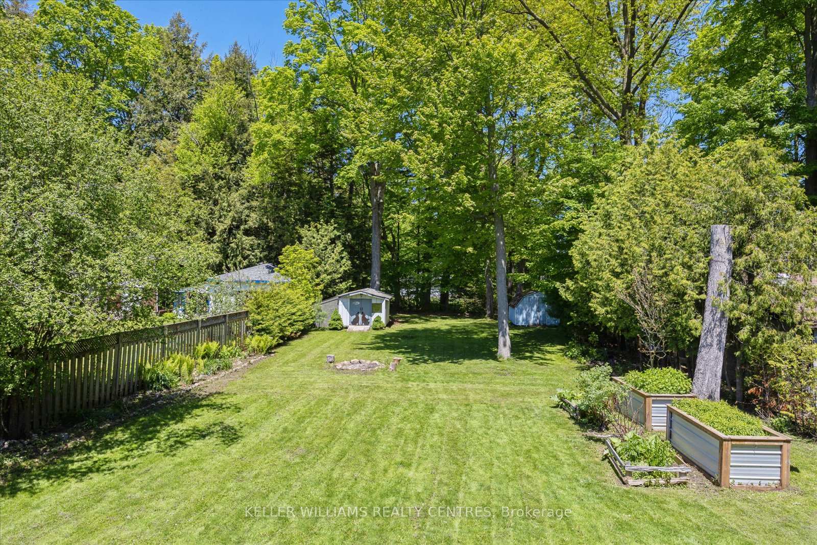 Photo 23 of 26 Evans Avenue, Georgina, Sutton & Jackson's Point — HOMEH