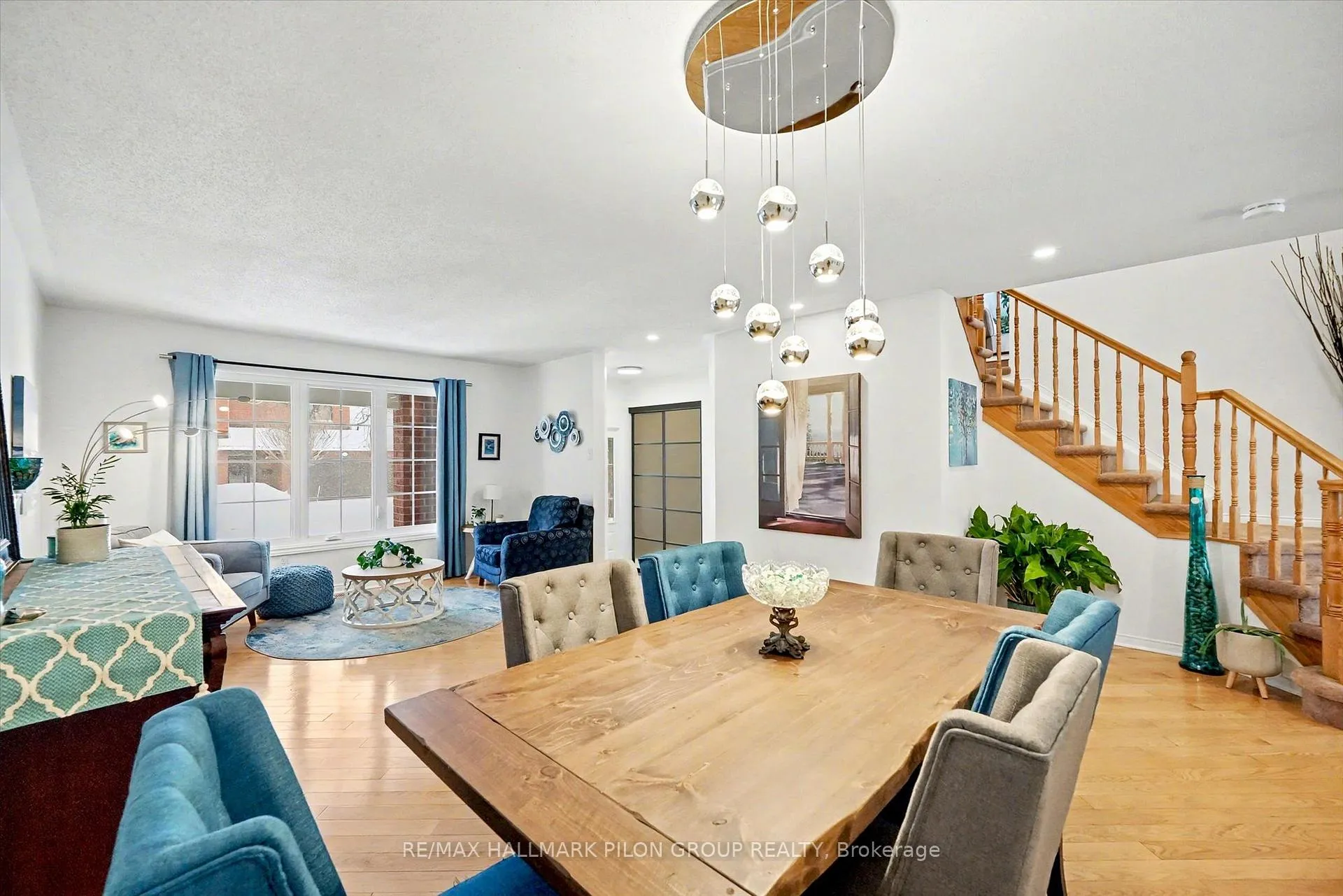 Photo 5 of 2112 Sandy Oaks Drive, Ottawa, Chapel Hill South - Orleans Village — HOMEH