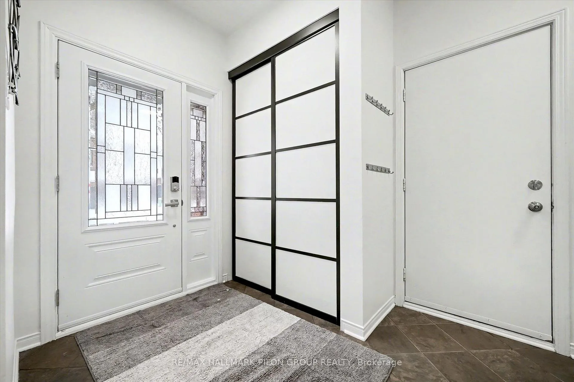 Photo 15 of 2112 Sandy Oaks Drive, Ottawa, Chapel Hill South - Orleans Village — HOMEH
