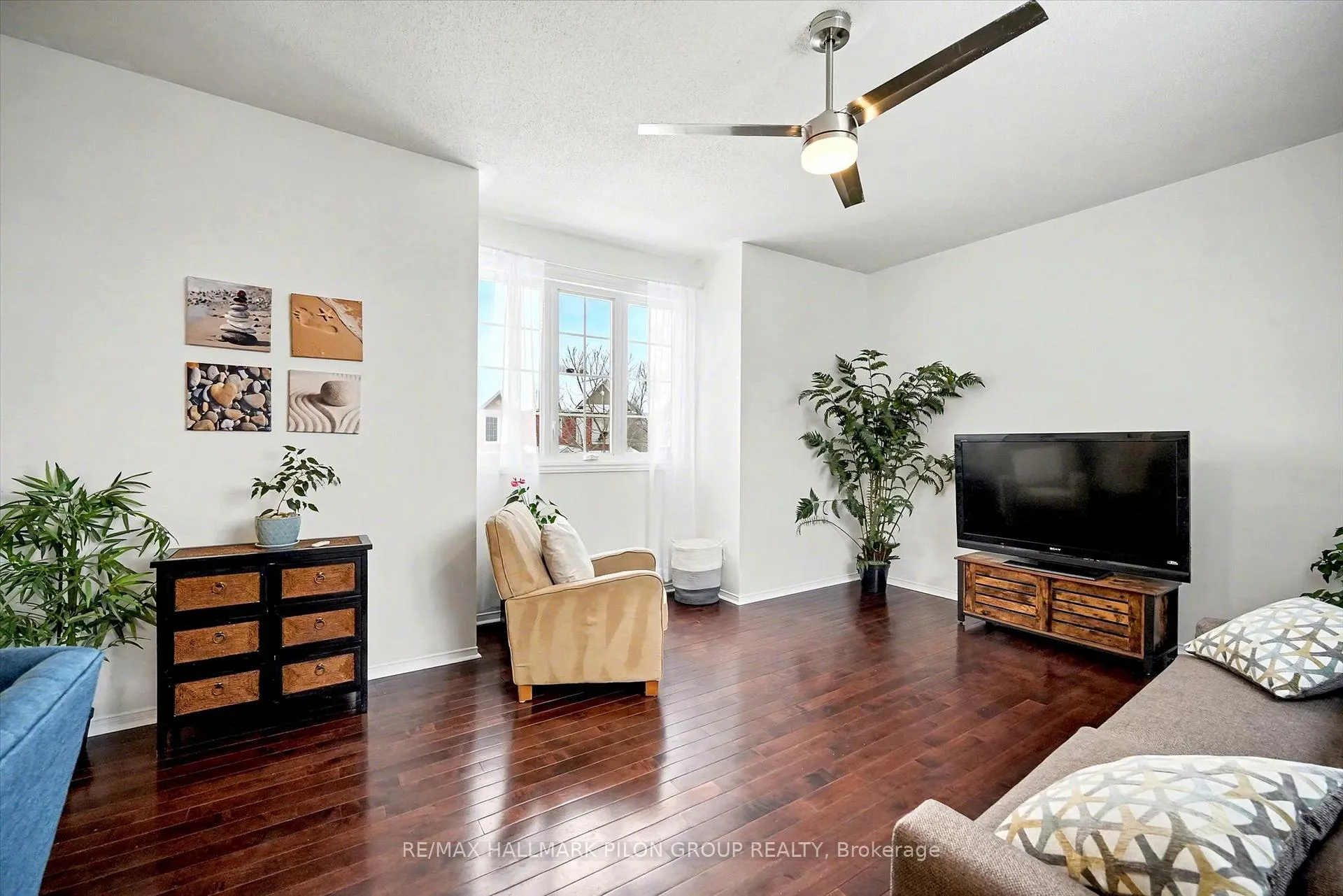 Photo 17 of 2112 Sandy Oaks Drive, Ottawa, Chapel Hill South - Orleans Village — HOMEH