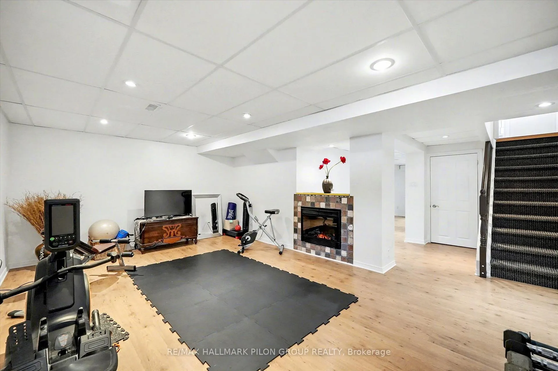 Photo 25 of 2112 Sandy Oaks Drive, Ottawa, Chapel Hill South - Orleans Village — HOMEH