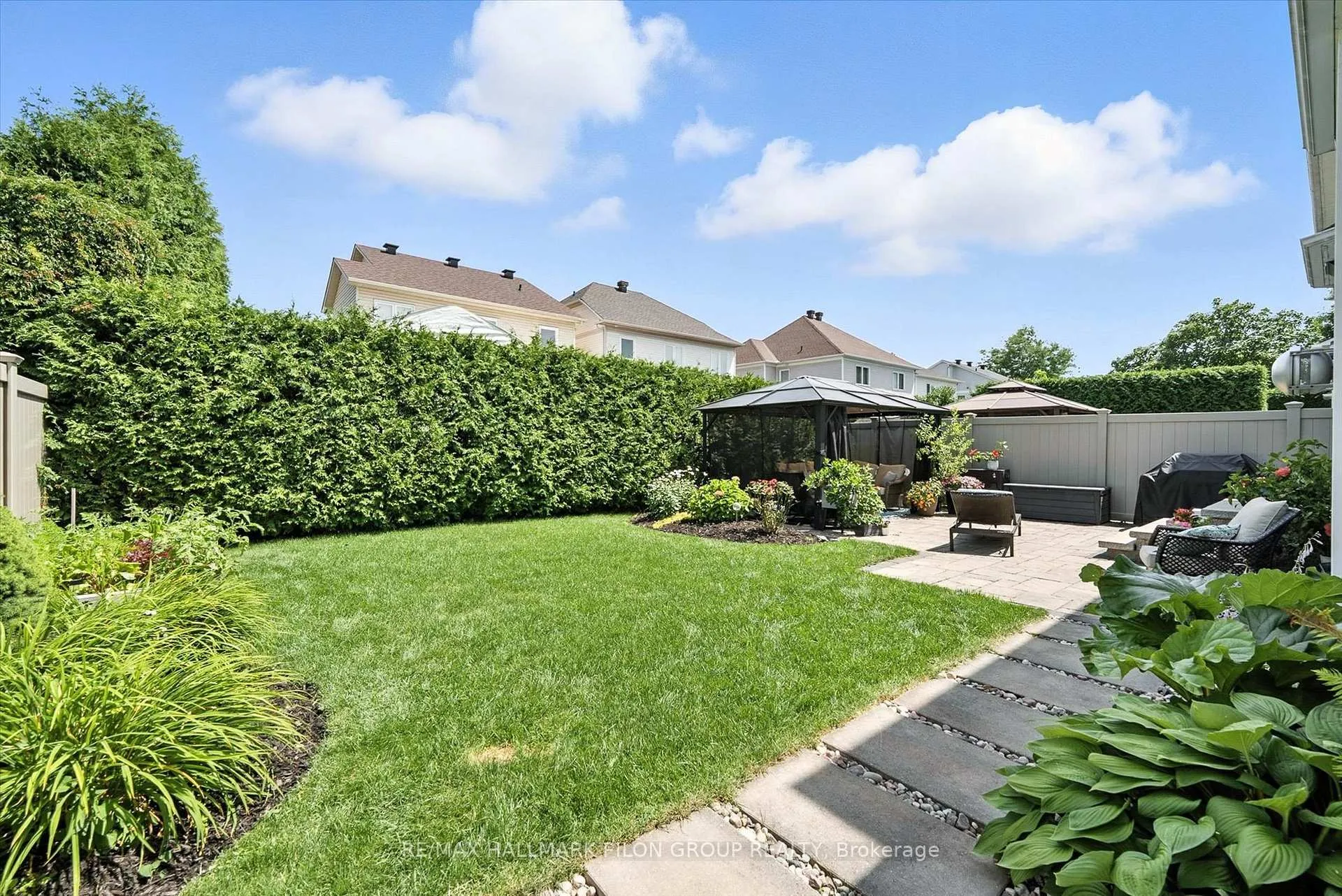 Photo 32 of 2112 Sandy Oaks Drive, Ottawa, Chapel Hill South - Orleans Village — HOMEH