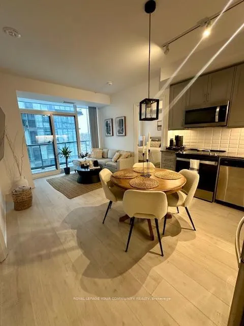 Photo 2 of Unit 1409, 10 Gatineau Drive, Vaughan, Beverley Glen — HOMEH