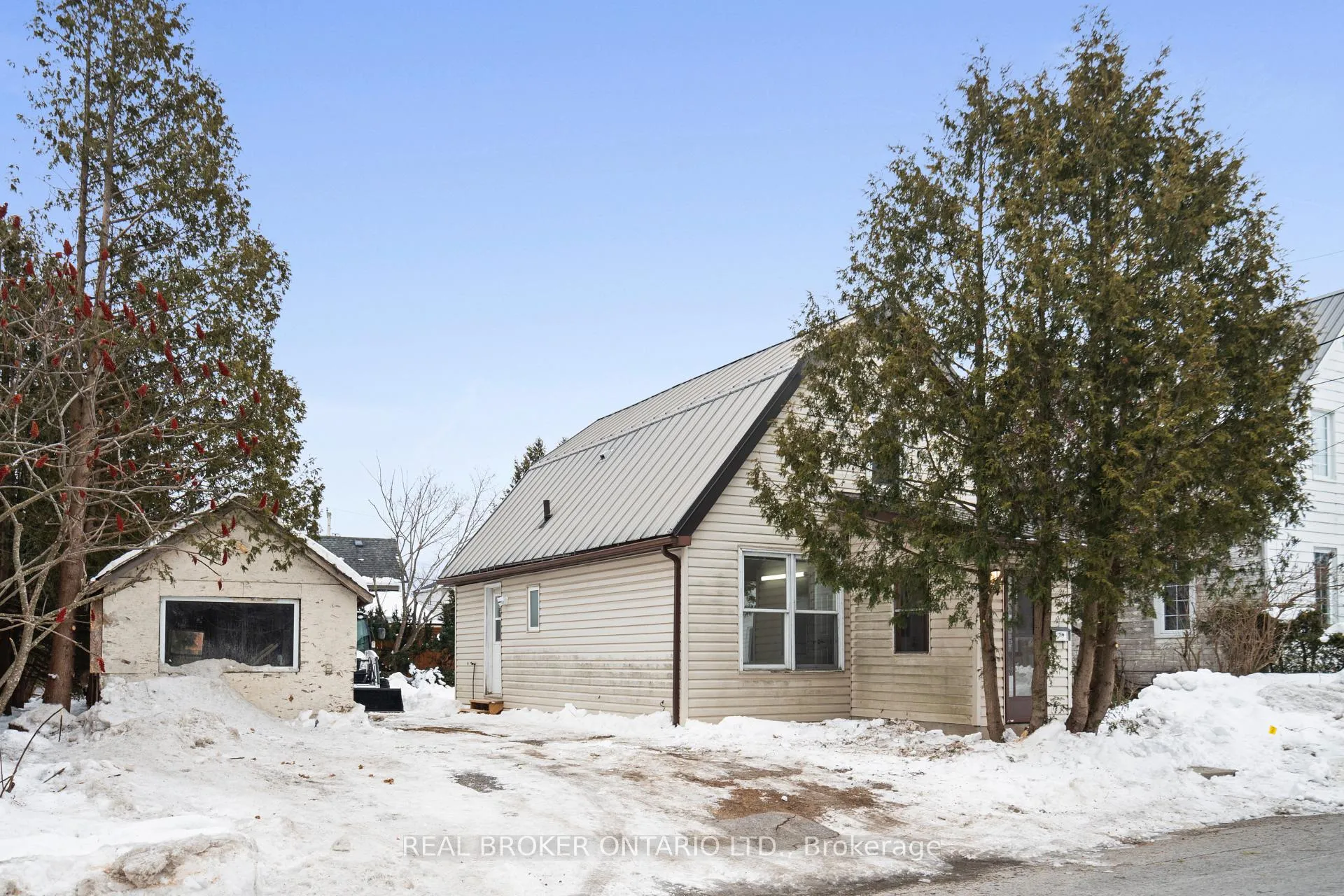 Photo 2 of 134 Catharine Street, Carleton Place — HOMEH