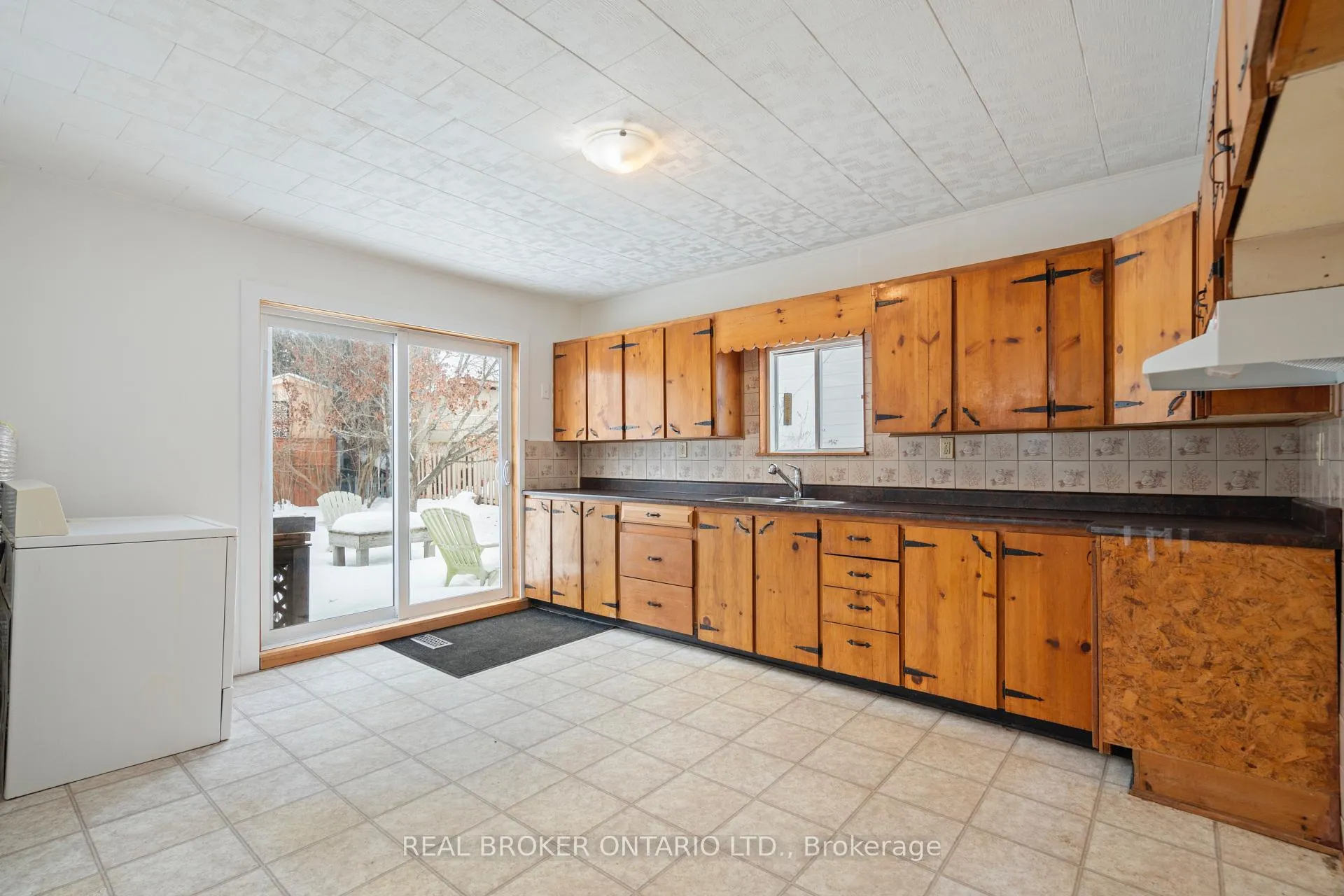 Photo 11 of 134 Catharine Street, Carleton Place — HOMEH