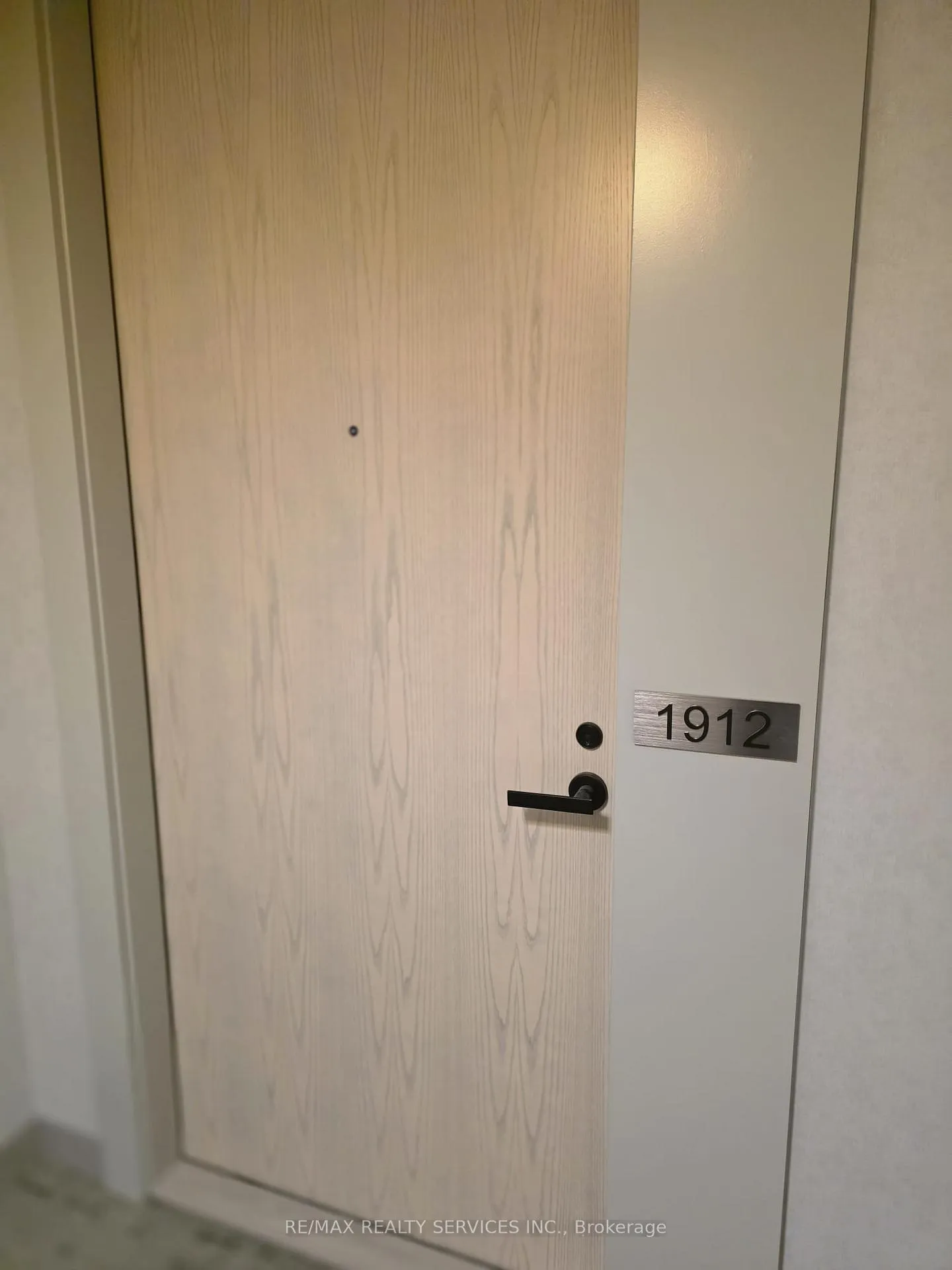 Photo 2 of Unit 1912, 28 Interchange Way, Vaughan, Vaughan Corporate Centre — HOMEH