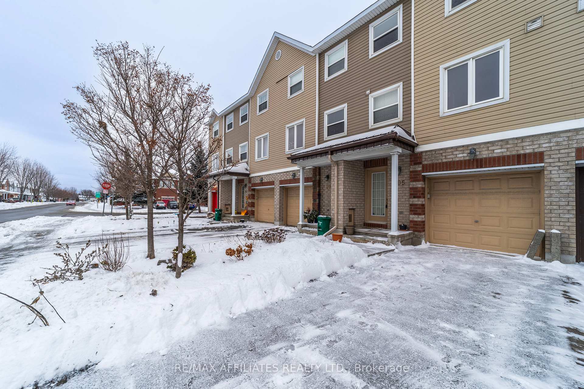 Photo 1 of 205 Kennevale Drive, Ottawa, Barrhaven - Cedargrove/Fraserdale — HOMEH
