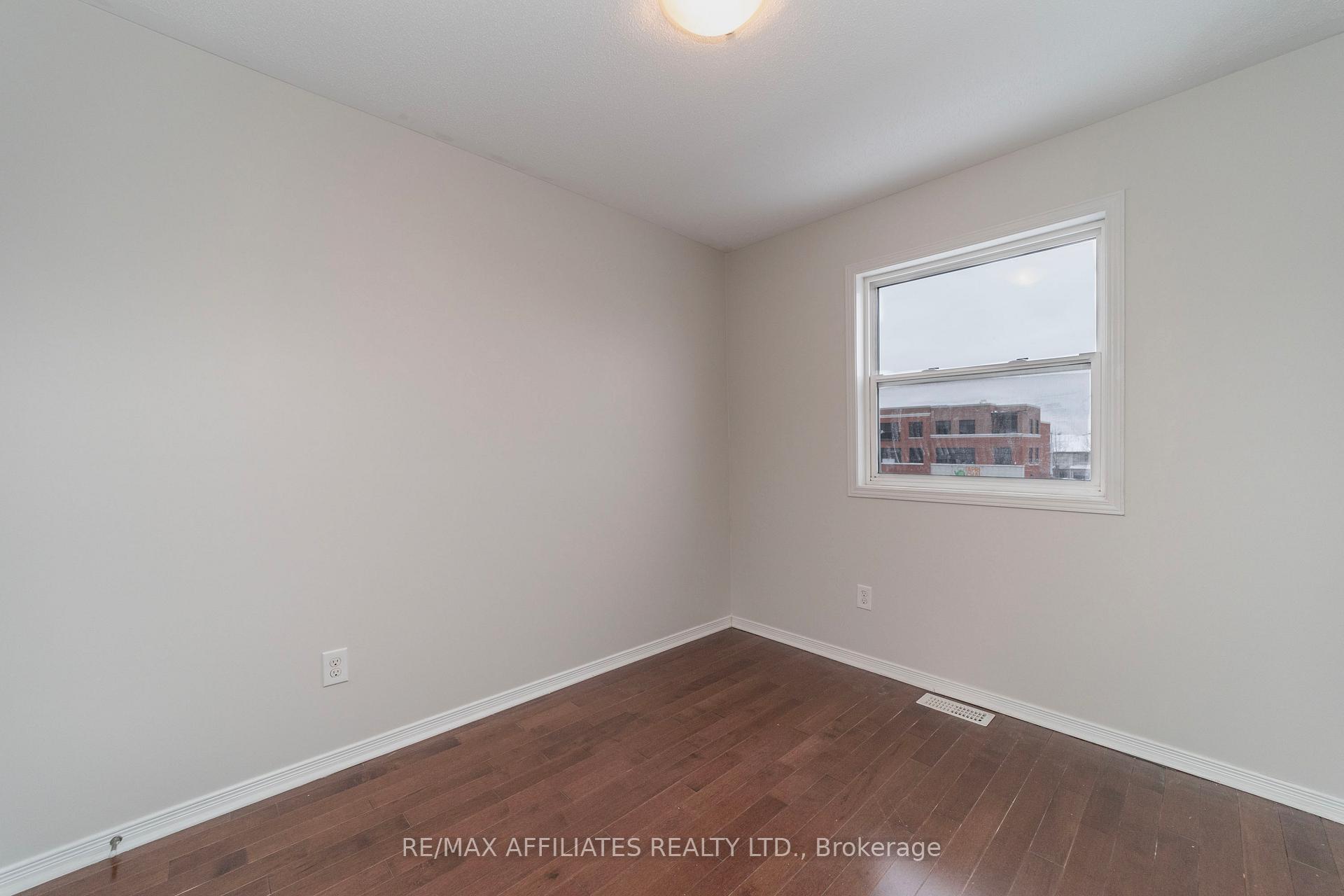 Photo 8 of 205 Kennevale Drive, Ottawa, Barrhaven - Cedargrove/Fraserdale — HOMEH