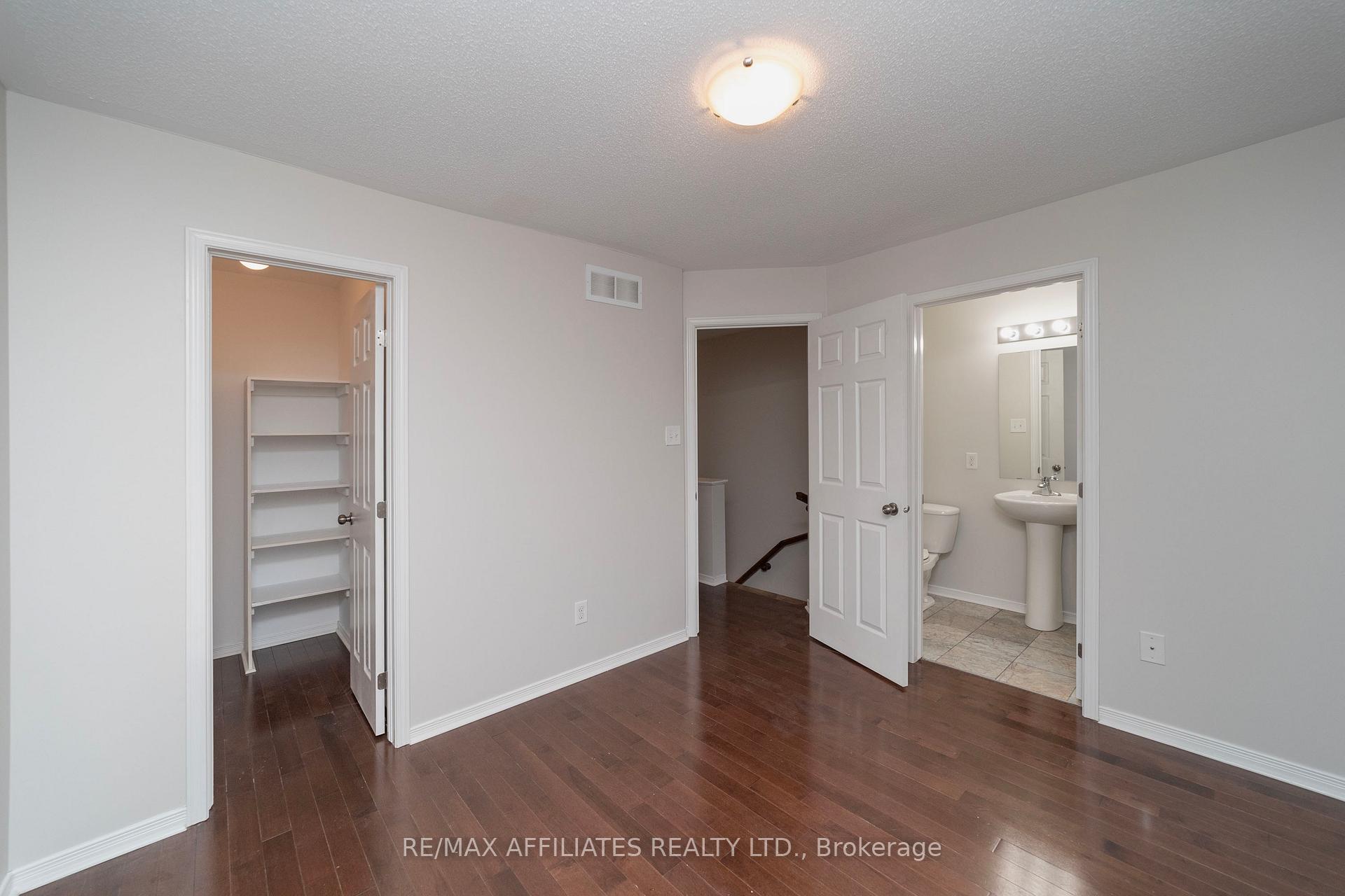 Photo 9 of 205 Kennevale Drive, Ottawa, Barrhaven - Cedargrove/Fraserdale — HOMEH