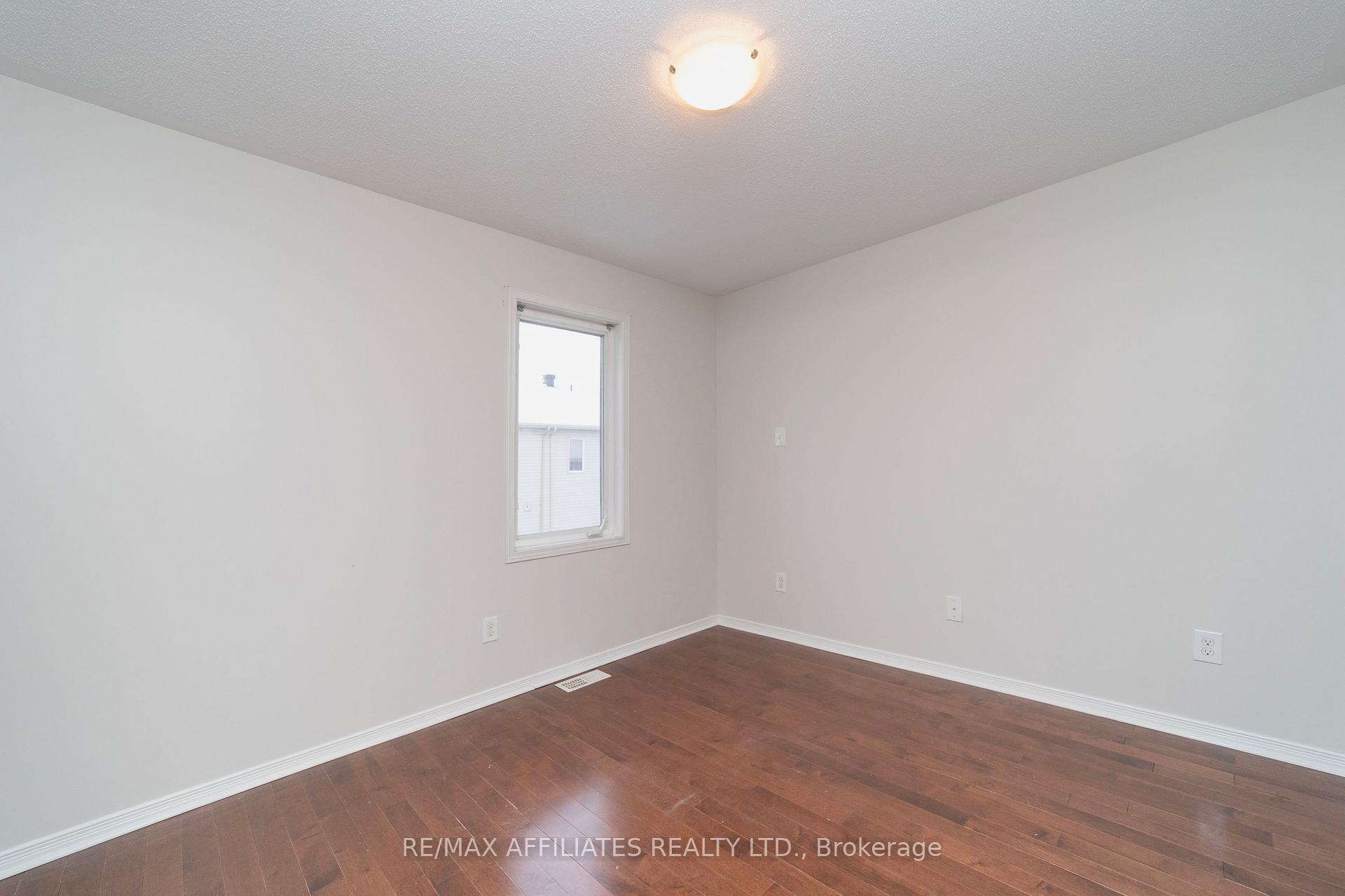 Photo 10 of 205 Kennevale Drive, Ottawa, Barrhaven - Cedargrove/Fraserdale — HOMEH