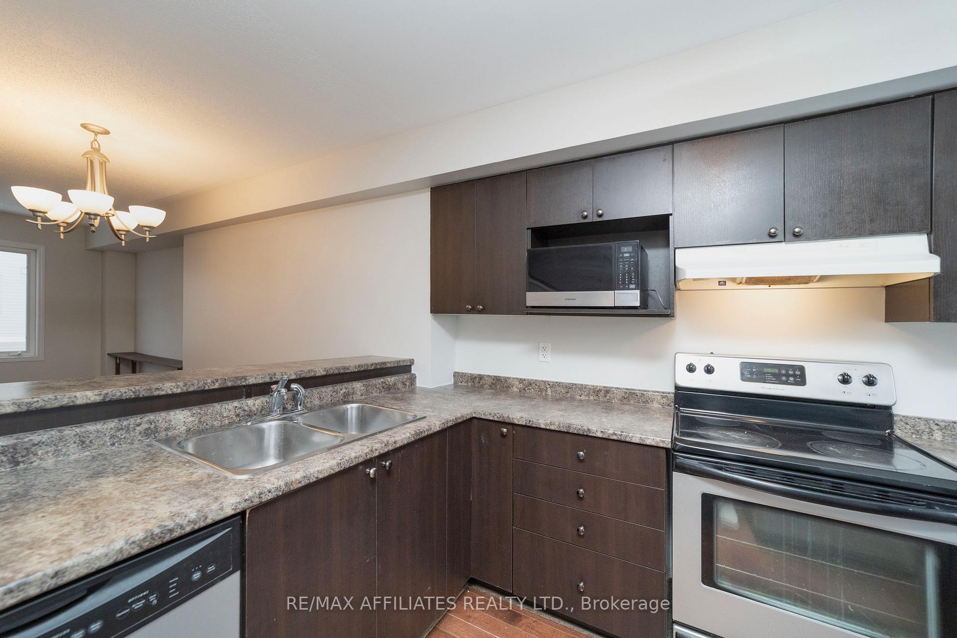 Photo 12 of 205 Kennevale Drive, Ottawa, Barrhaven - Cedargrove/Fraserdale — HOMEH