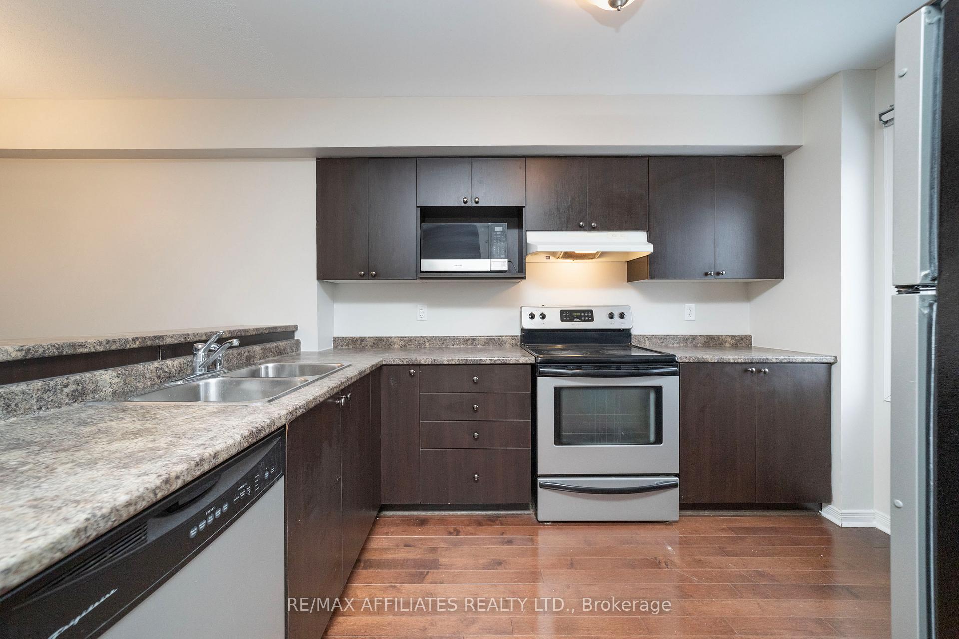 Photo 13 of 205 Kennevale Drive, Ottawa, Barrhaven - Cedargrove/Fraserdale — HOMEH