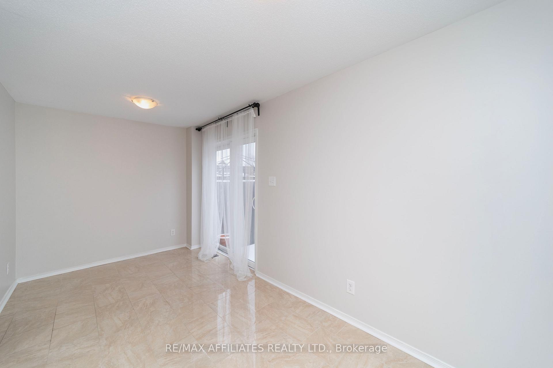Photo 18 of 205 Kennevale Drive, Ottawa, Barrhaven - Cedargrove/Fraserdale — HOMEH