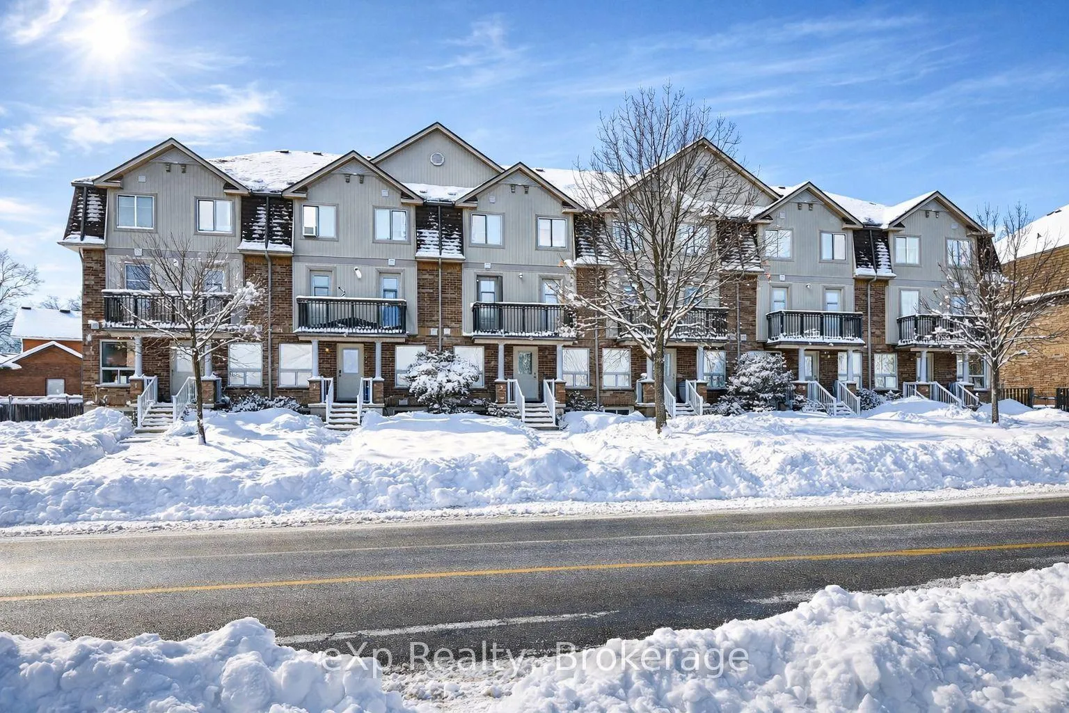 Photo 1 of Unit 5, 142 York Road, Guelph, St. Patrick's Ward — HOMEH