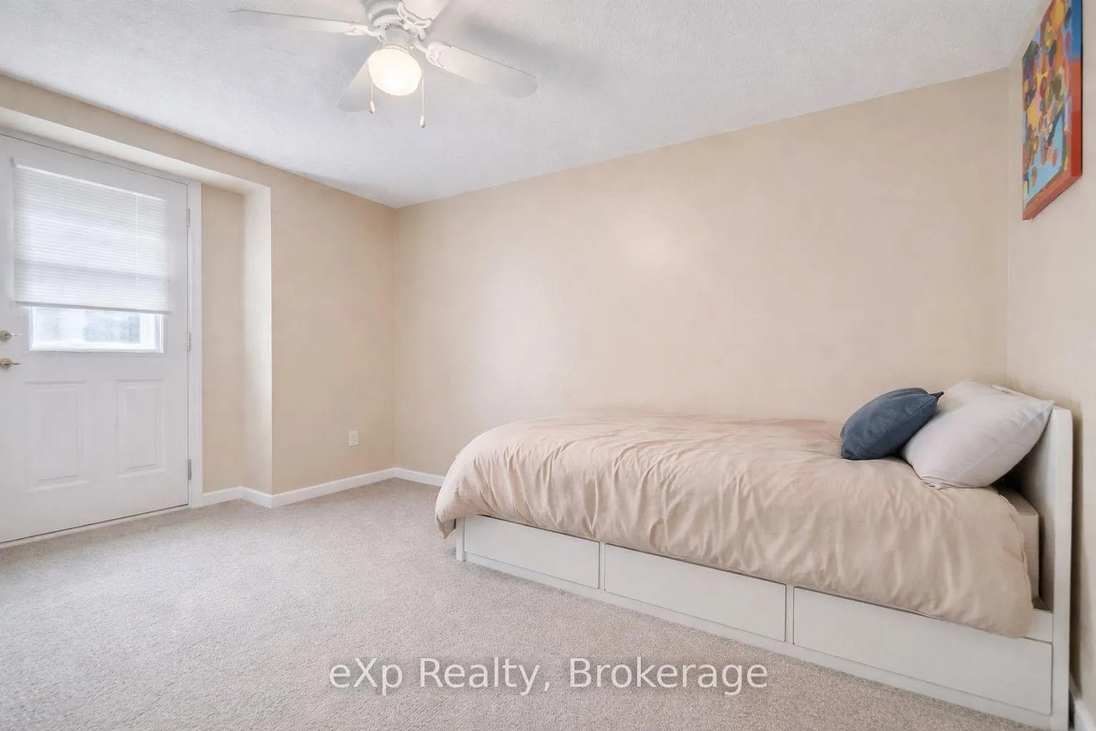 Photo 6 of Unit 5, 142 York Road, Guelph, St. Patrick's Ward — HOMEH