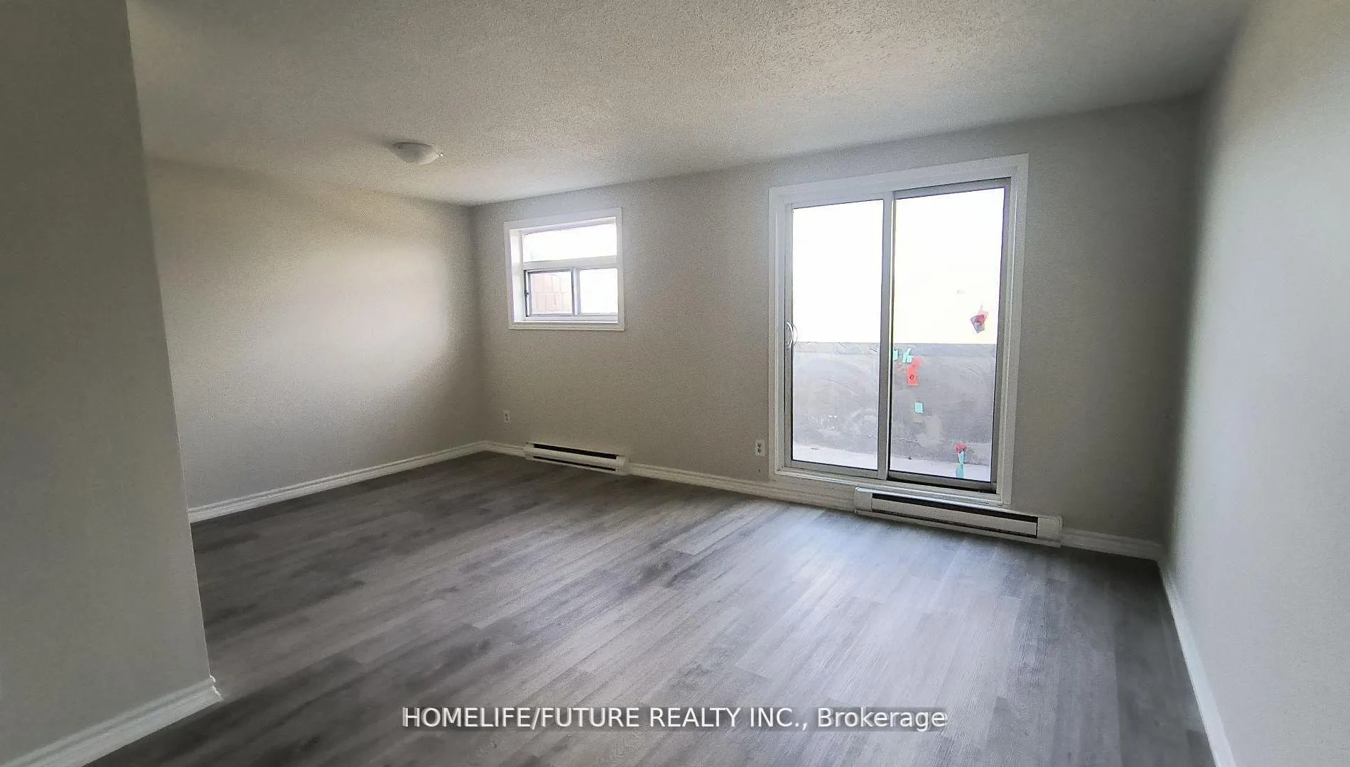 Photo 4 of Unit 404, 560 Bloor Street E, Oshawa, Farewell — HOMEH