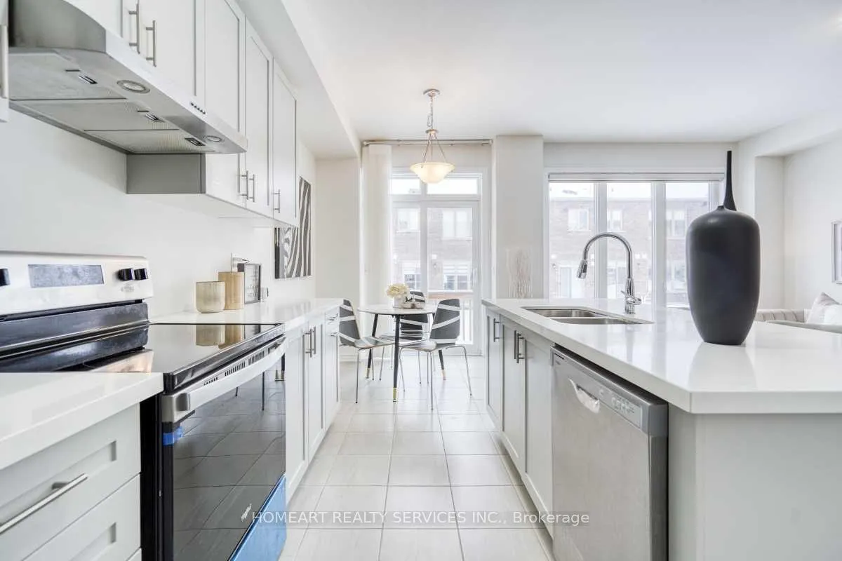 Photo 19 of 48 Harvey Bunker Crescent, Markham, Angus Glen — HOMEH