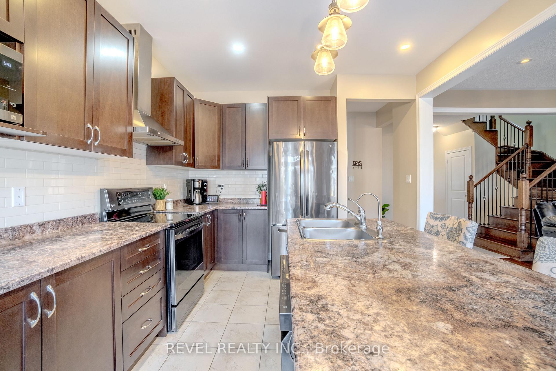 Photo 6 of 50 Barlow Place, Brant, Paris — HOMEH