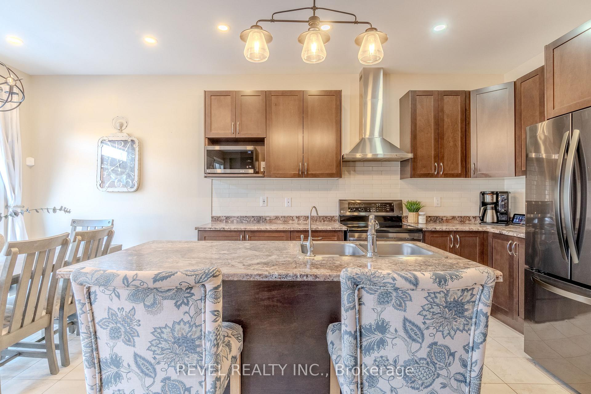 Photo 8 of 50 Barlow Place, Brant, Paris — HOMEH