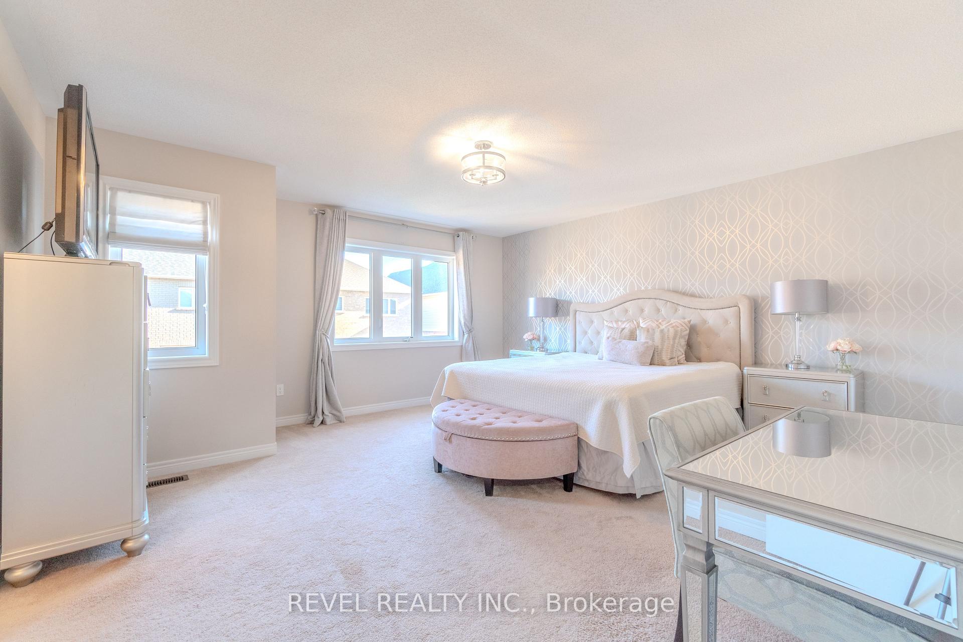 Photo 11 of 50 Barlow Place, Brant, Paris — HOMEH