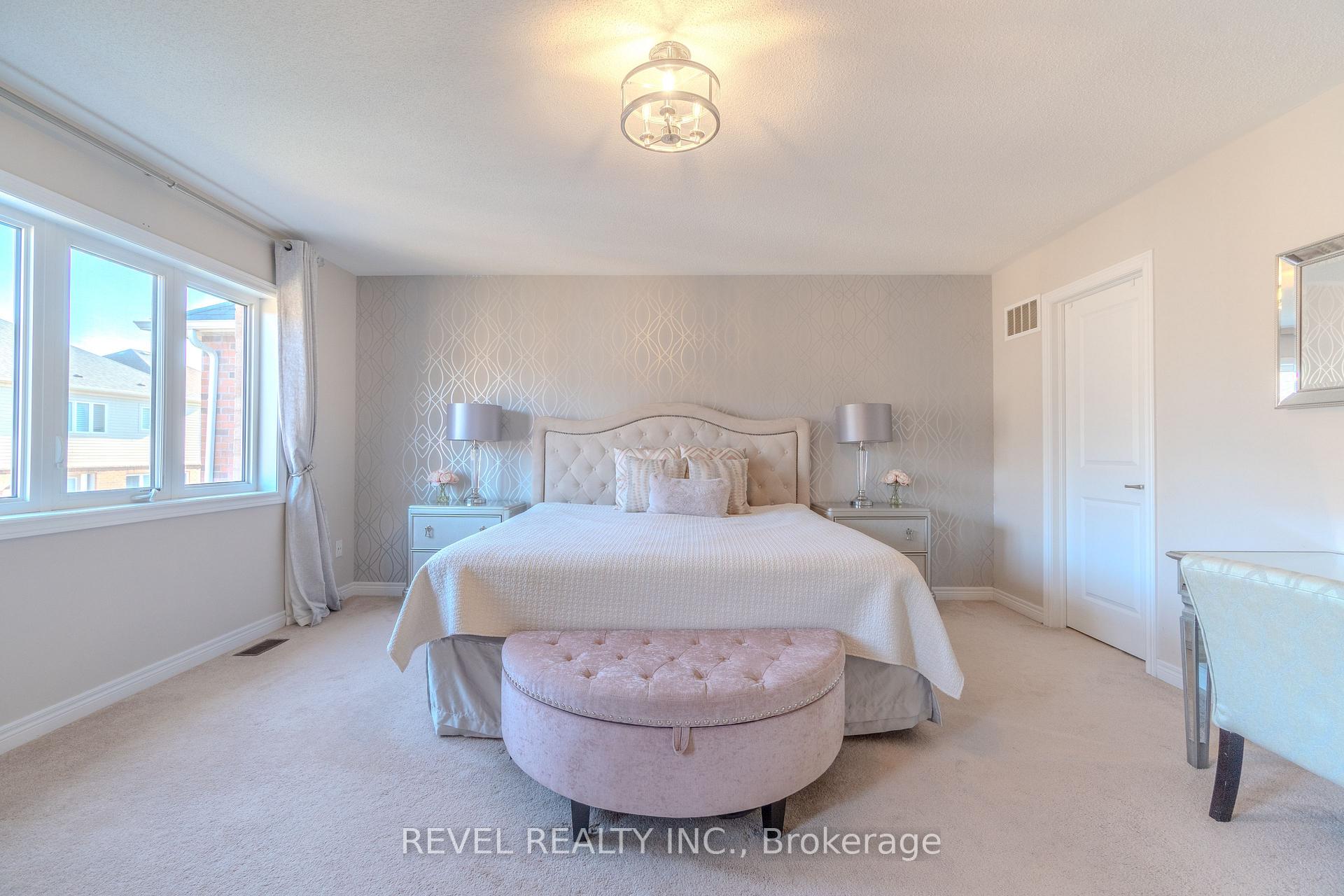 Photo 12 of 50 Barlow Place, Brant, Paris — HOMEH