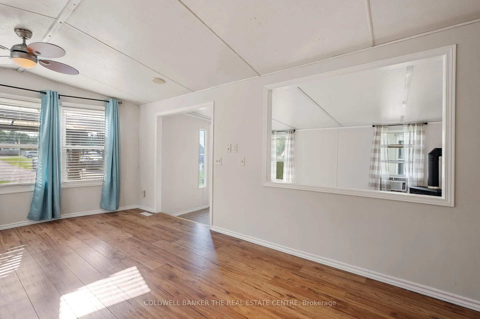 Photo 8 of Unit 327, 285 Crydermans Side Road, Georgina, Baldwin — HOMEH