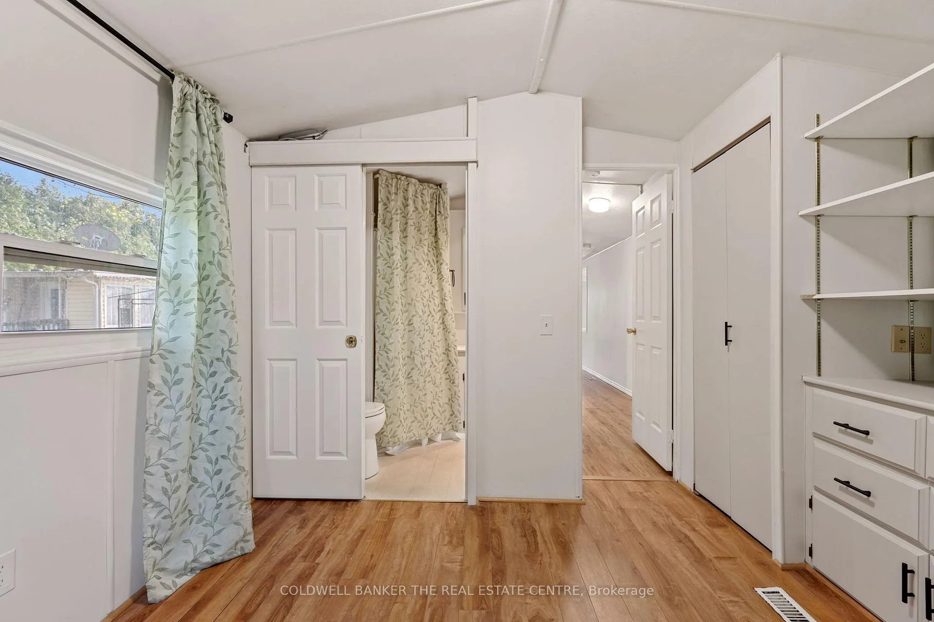 Photo 11 of Unit 327, 285 Crydermans Side Road, Georgina, Baldwin — HOMEH
