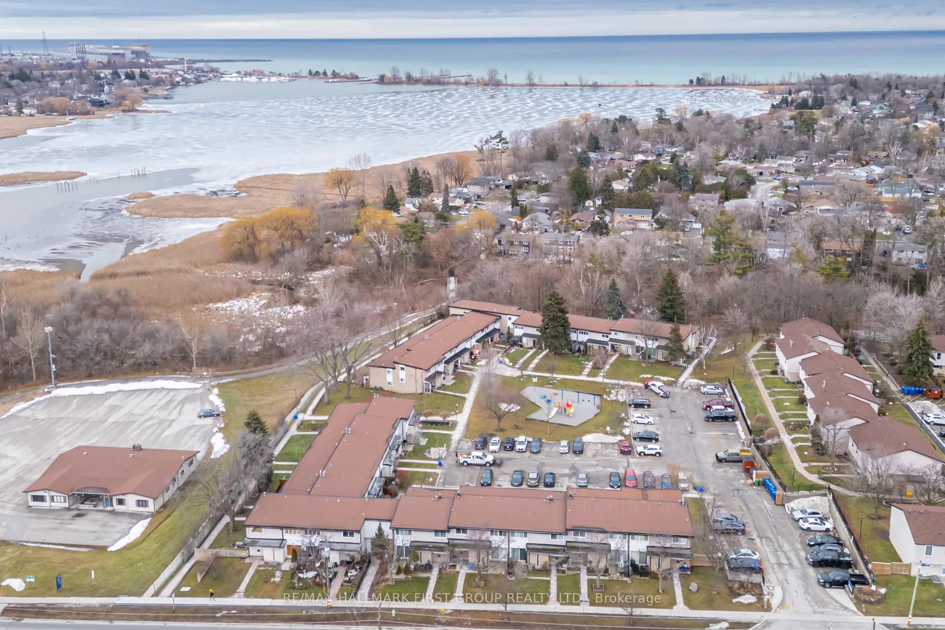 Photo 2 of Unit 55, 925 Bayly Street, Pickering, West Shore — HOMEH