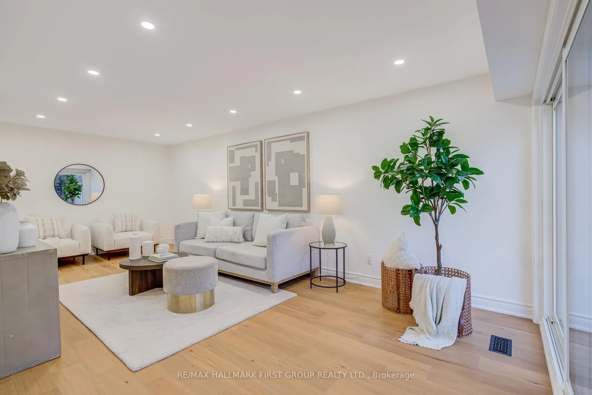 Photo 3 of Unit 55, 925 Bayly Street, Pickering, West Shore — HOMEH