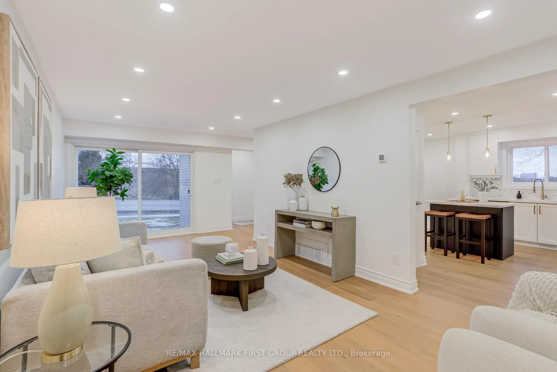Photo 4 of Unit 55, 925 Bayly Street, Pickering, West Shore — HOMEH