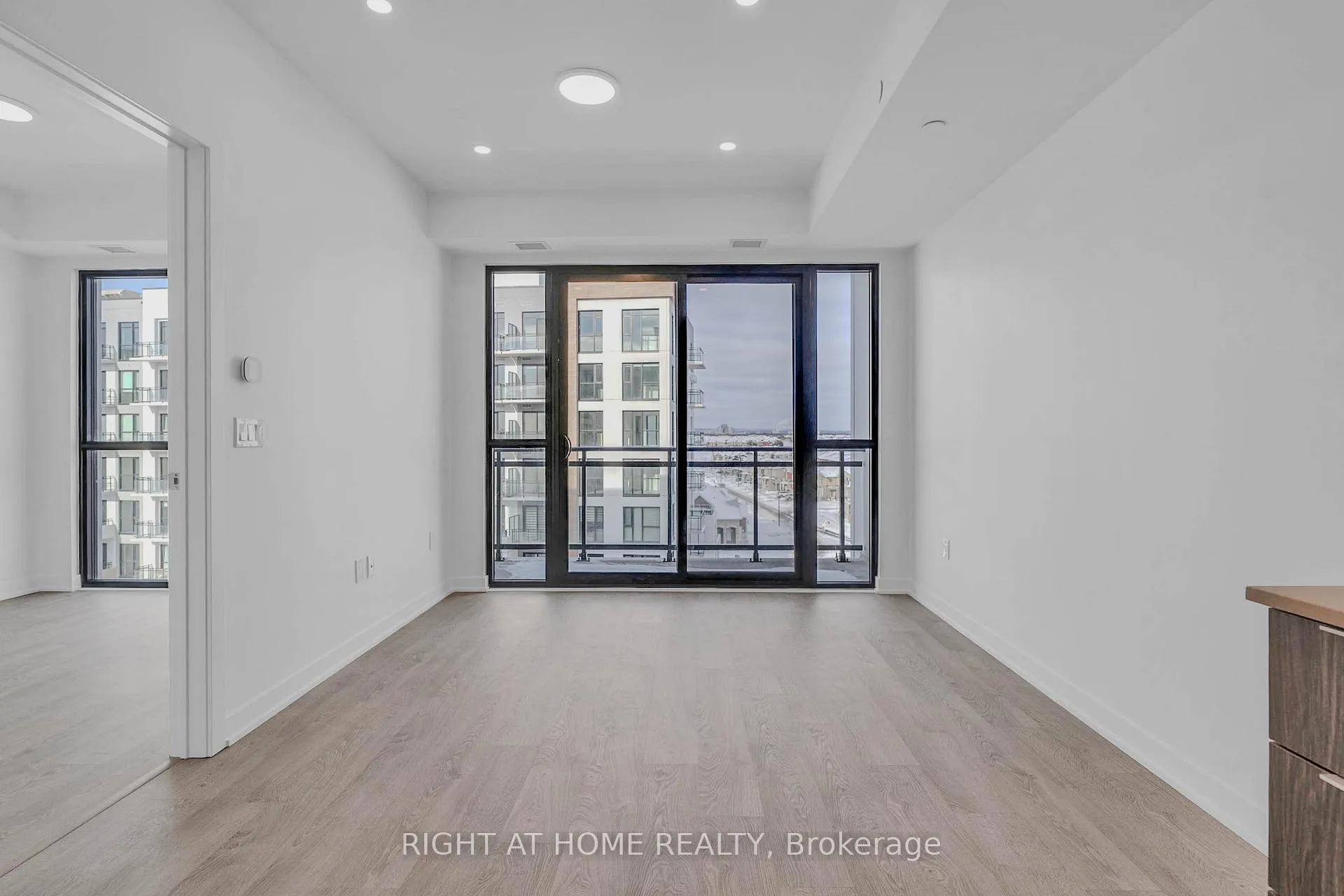 Photo 9 of Unit 607, 750 Whitlock Avenue, Milton, Cobban — HOMEH