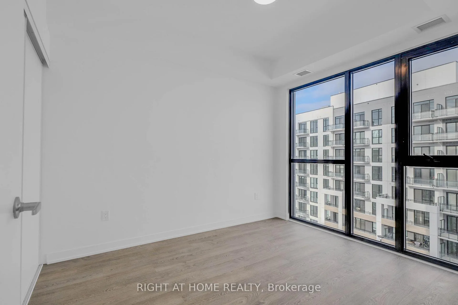 Photo 10 of Unit 607, 750 Whitlock Avenue, Milton, Cobban — HOMEH