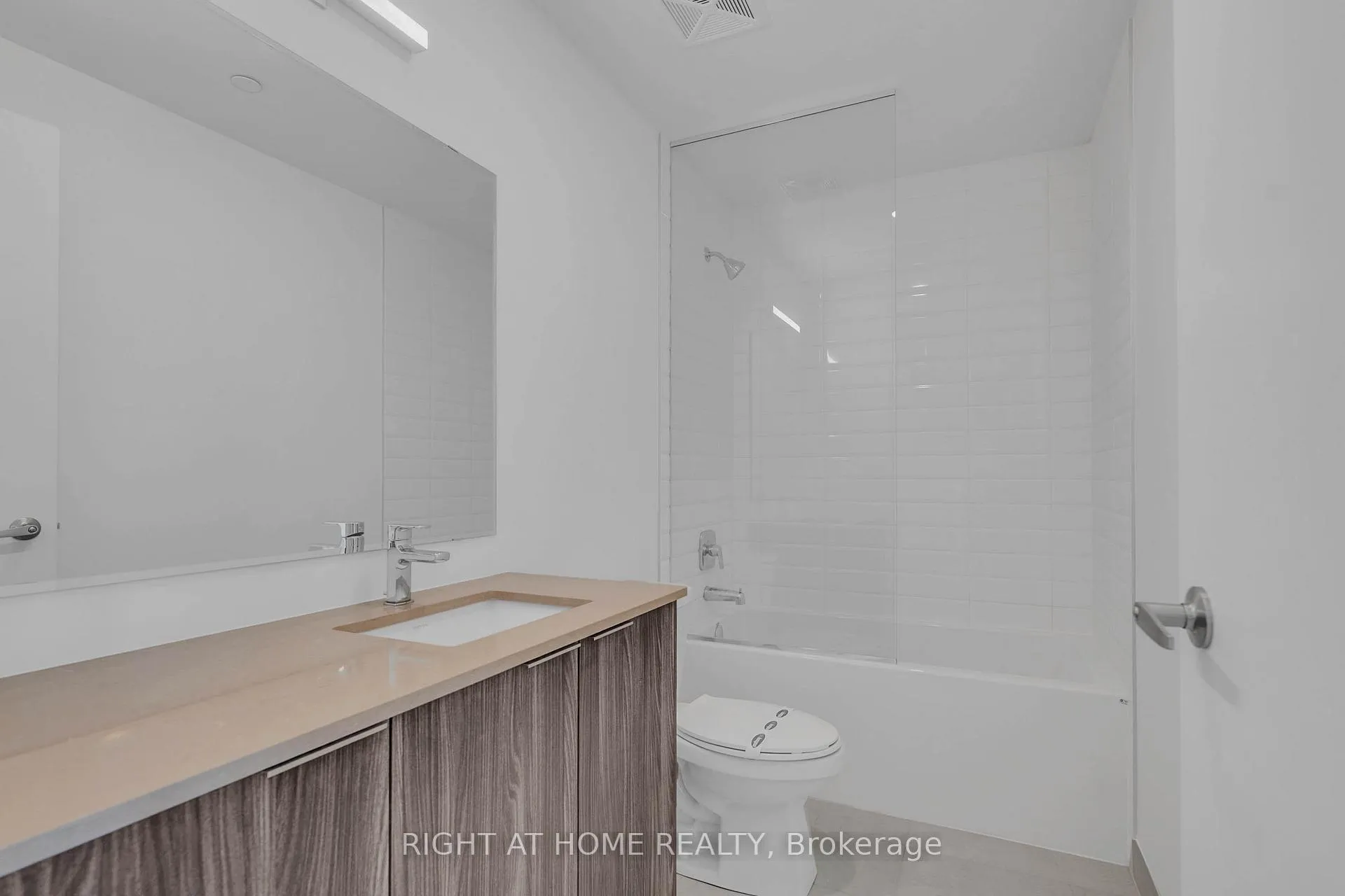Photo 12 of Unit 607, 750 Whitlock Avenue, Milton, Cobban — HOMEH