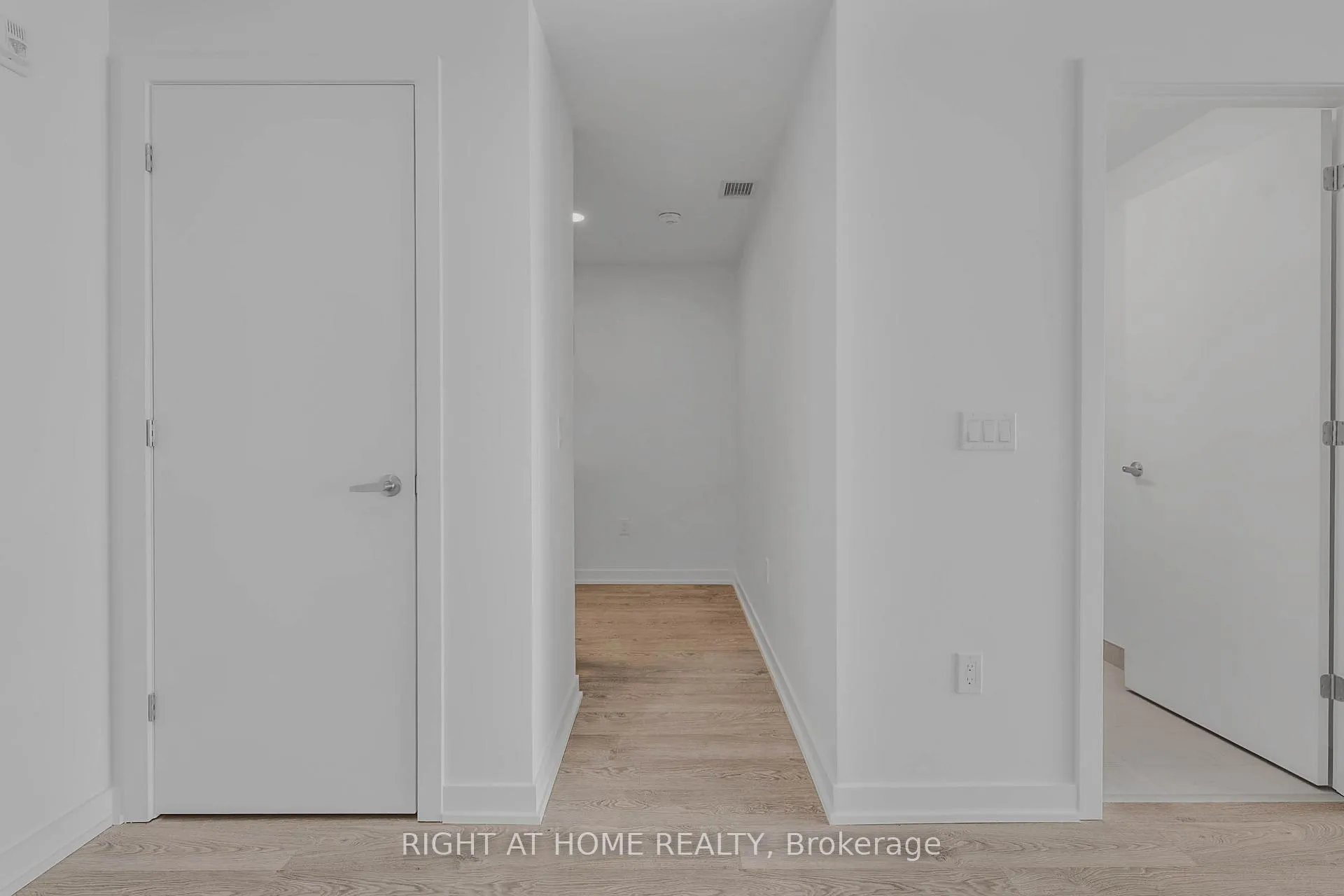 Photo 13 of Unit 607, 750 Whitlock Avenue, Milton, Cobban — HOMEH
